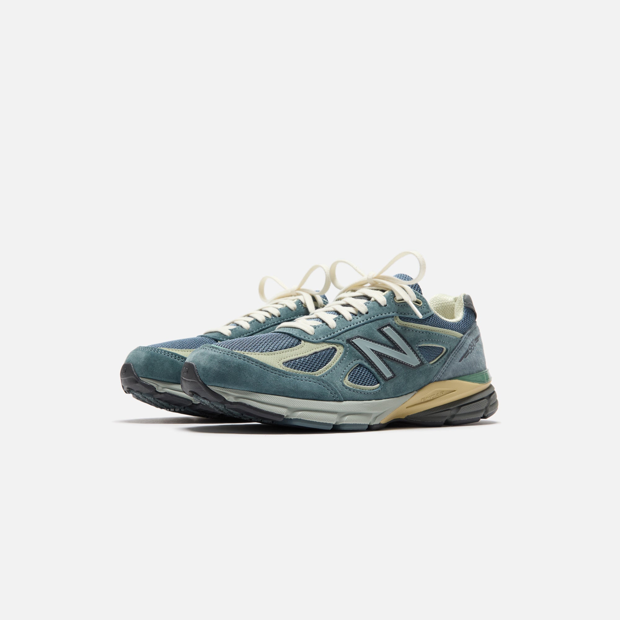 Оригінальна Made In Usa 990v4 Dusty Blue New balance – вид ззаду