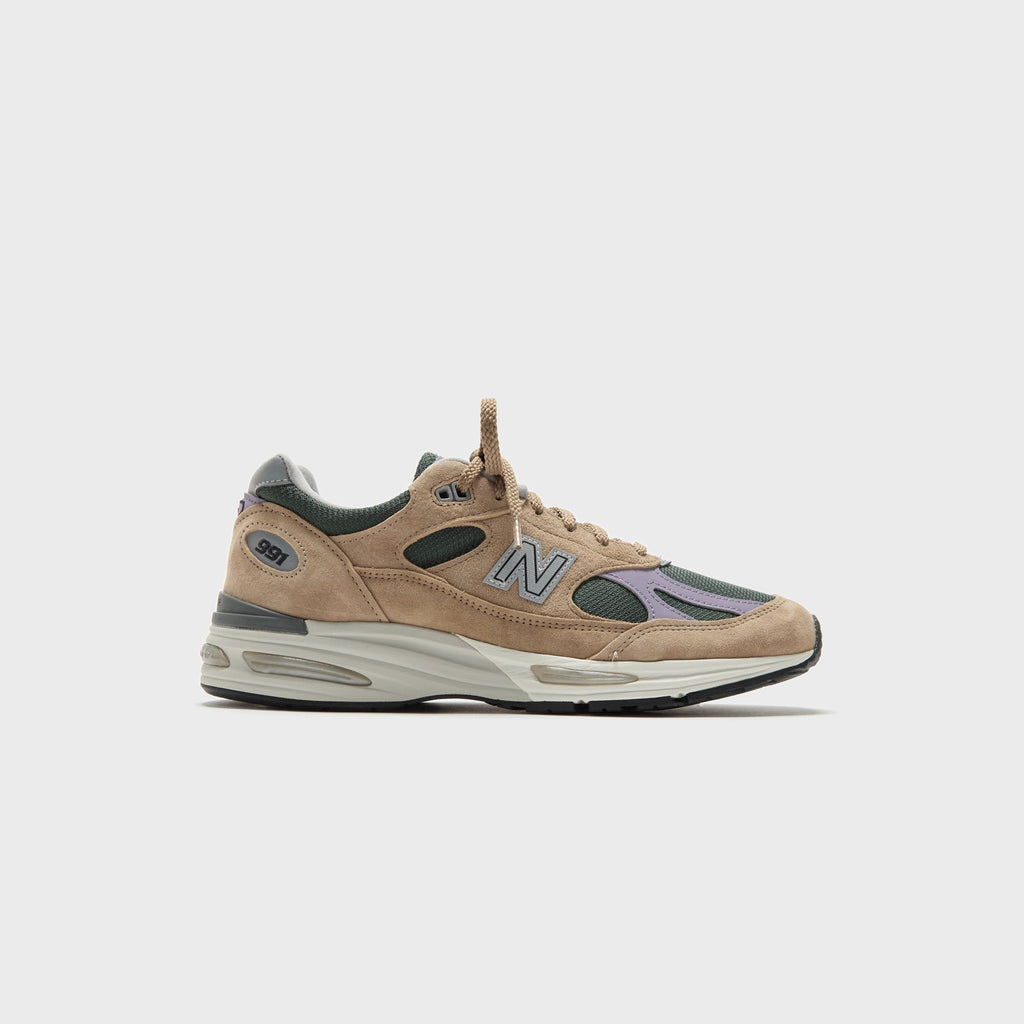 Оригінальна Made In Uk 991v2 Cement New balance – боковий вид