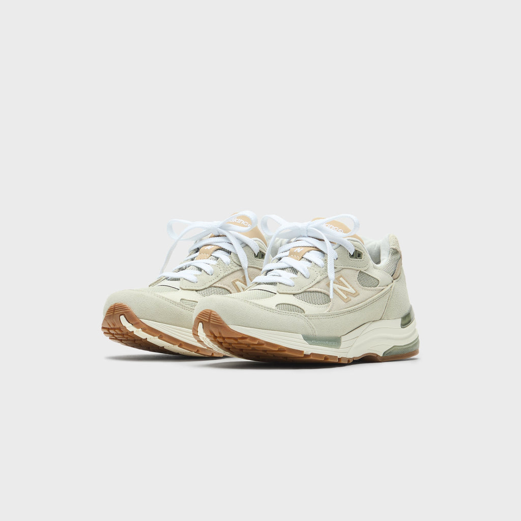 Оригінальна Made In Usa 992 Olivine New balance – вид ззаду