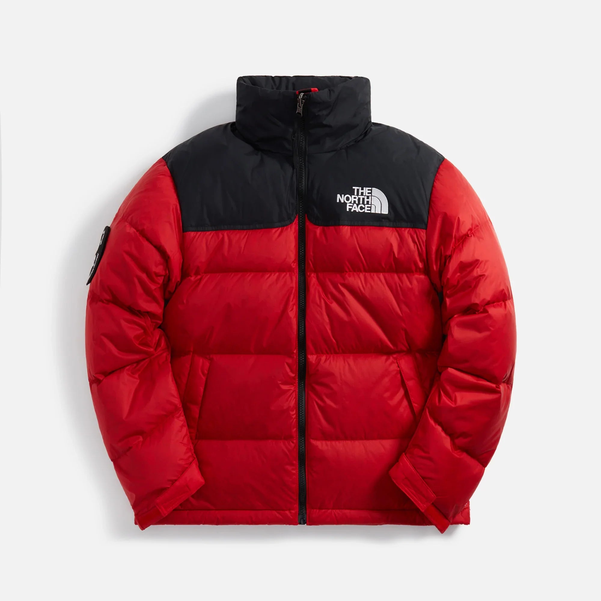Оригінальна Mens 92 Retro Anniversary Nuptse Jacket Tnf Red The north face – боковий вид