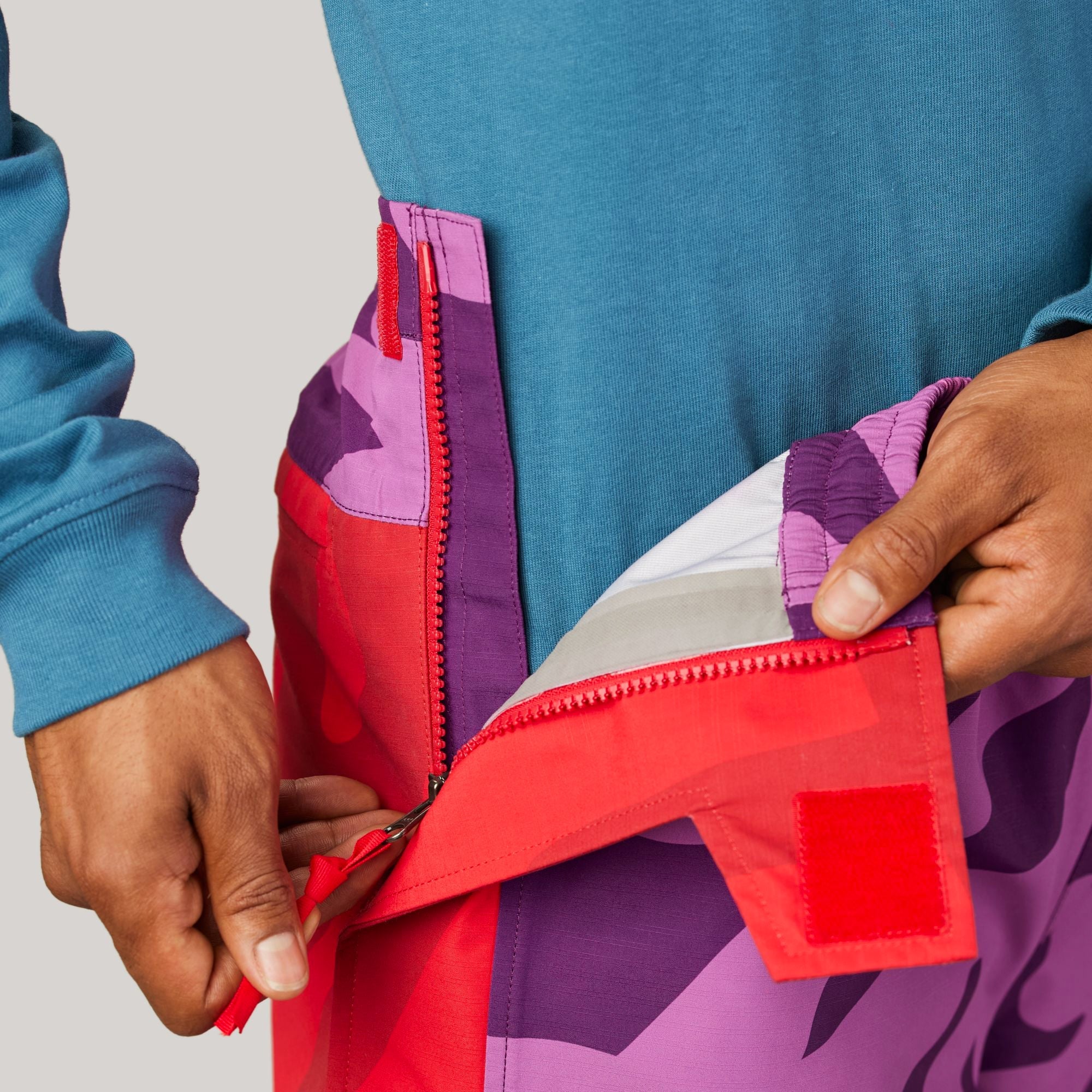 Оригінальна XX Kaws Mens Mountain Light Pants Pamplona Purple Mountain Light Print The north face – збільшений вид