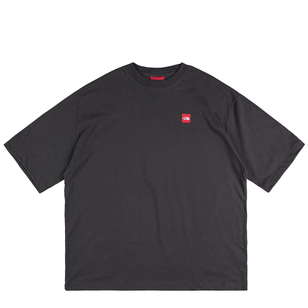 Оригінальна Red Box Short Sleeve Tee The north face – боковий вид