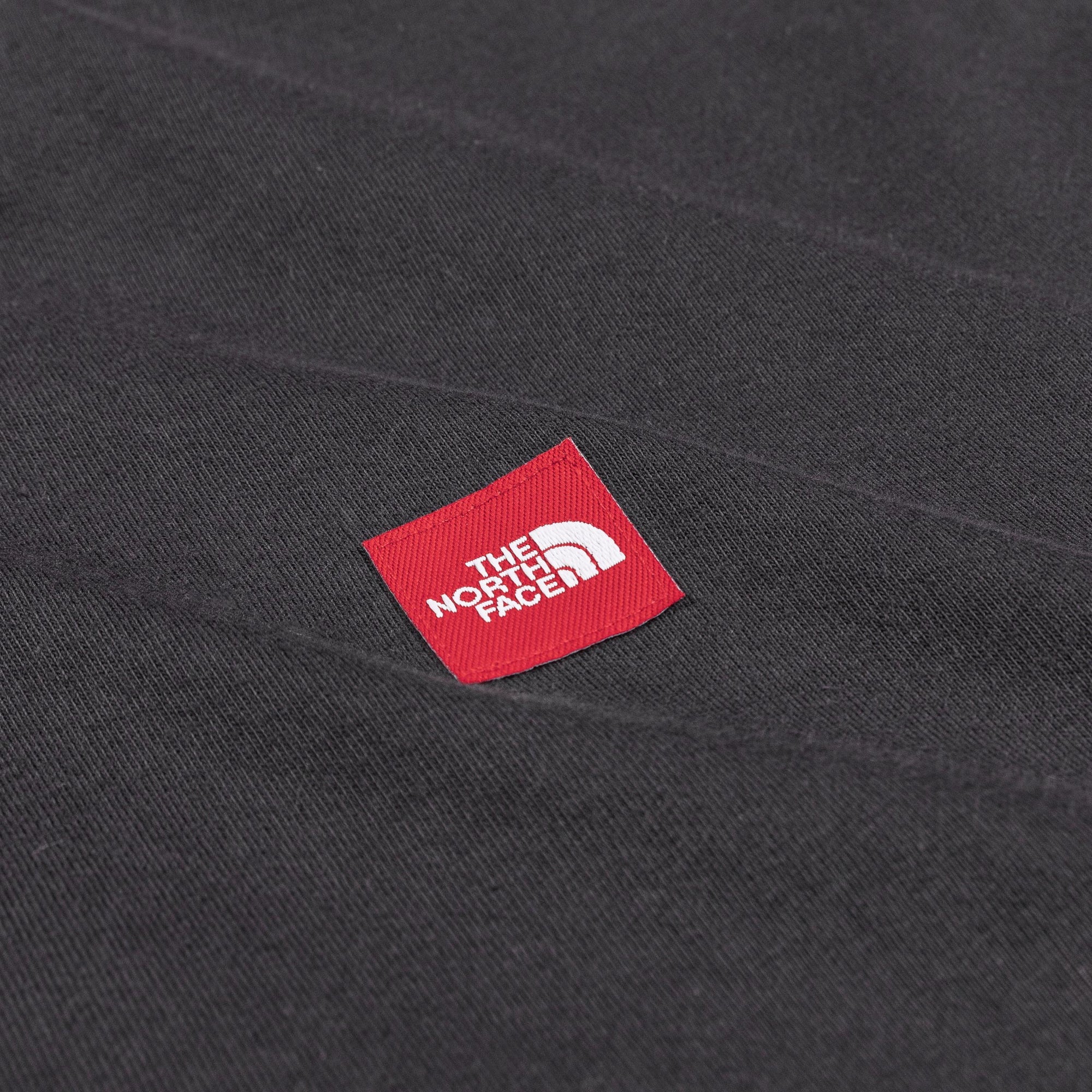 Оригінальна Red Box Short Sleeve Tee The north face – детальний вид