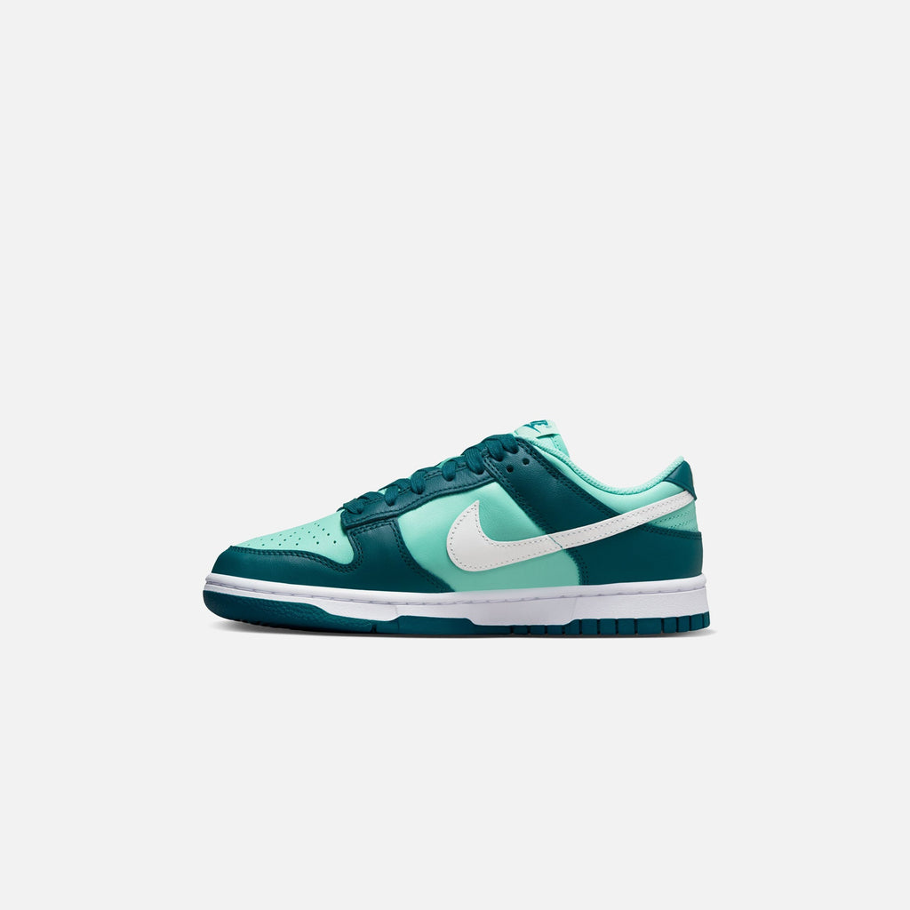 Оригінальна Wmns Dunk Low Geode Teal Nike – детальний вид