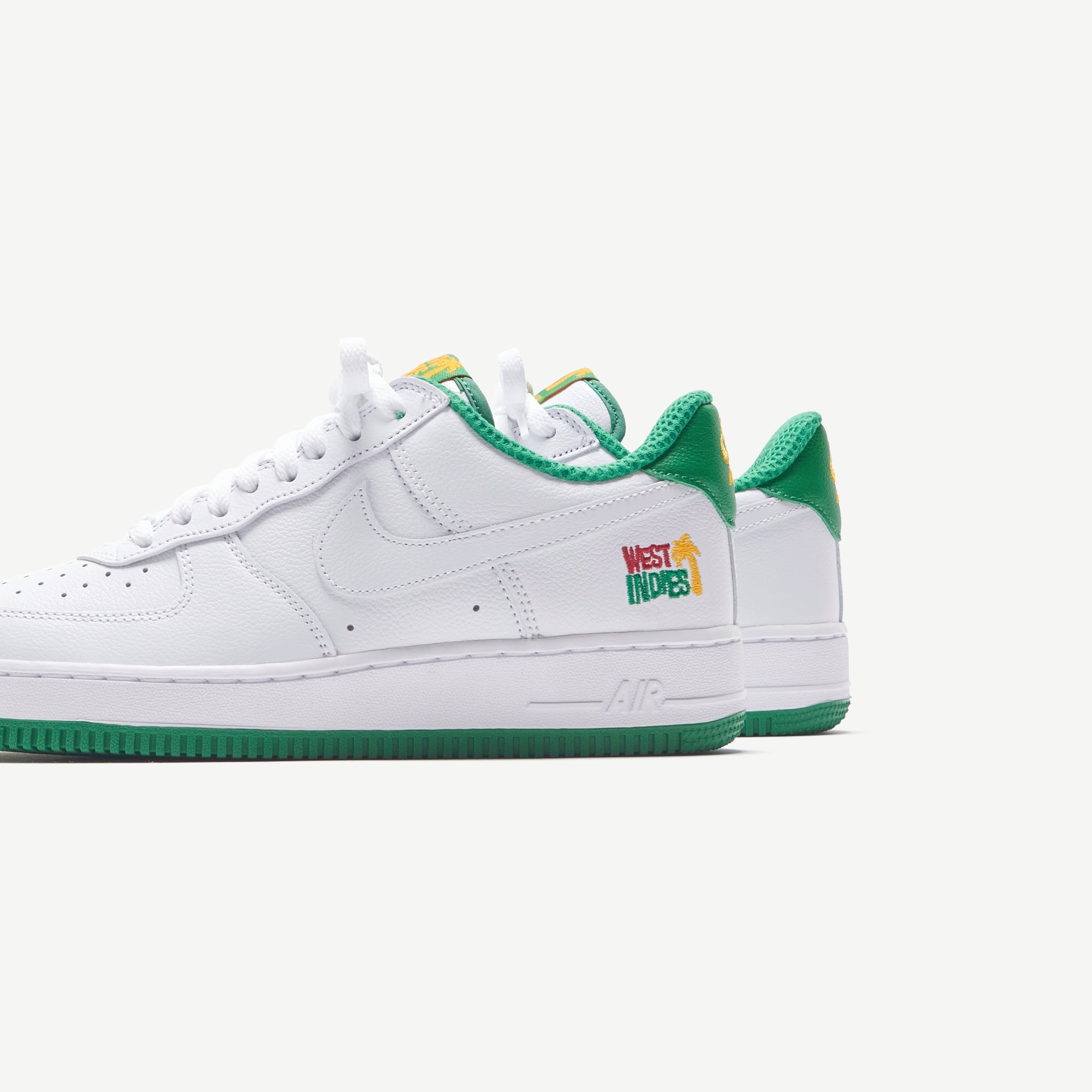 Оригінальна Air Force 1 Low Retro West Indies White Nike – детальний вид