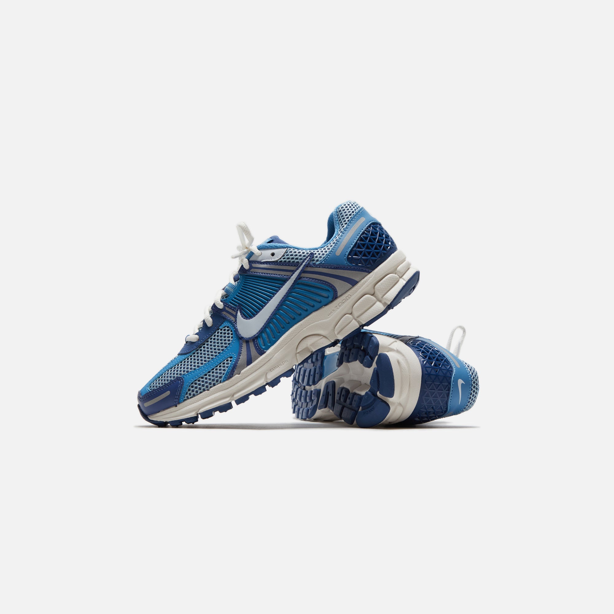 Оригінальна Zoom Vomero 5 Worn Blue Nike – збільшений вид