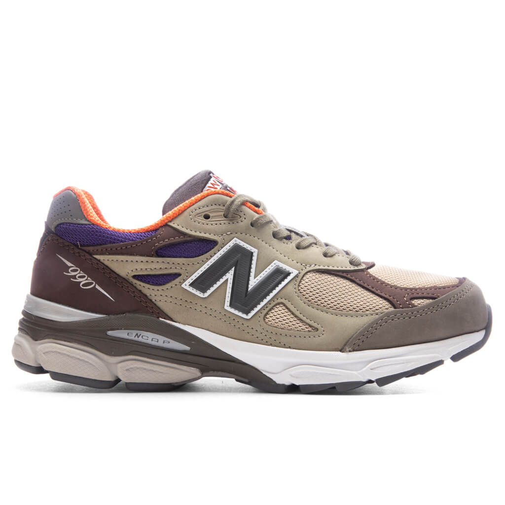 Оригінальна 990v3 New balance – боковий вид