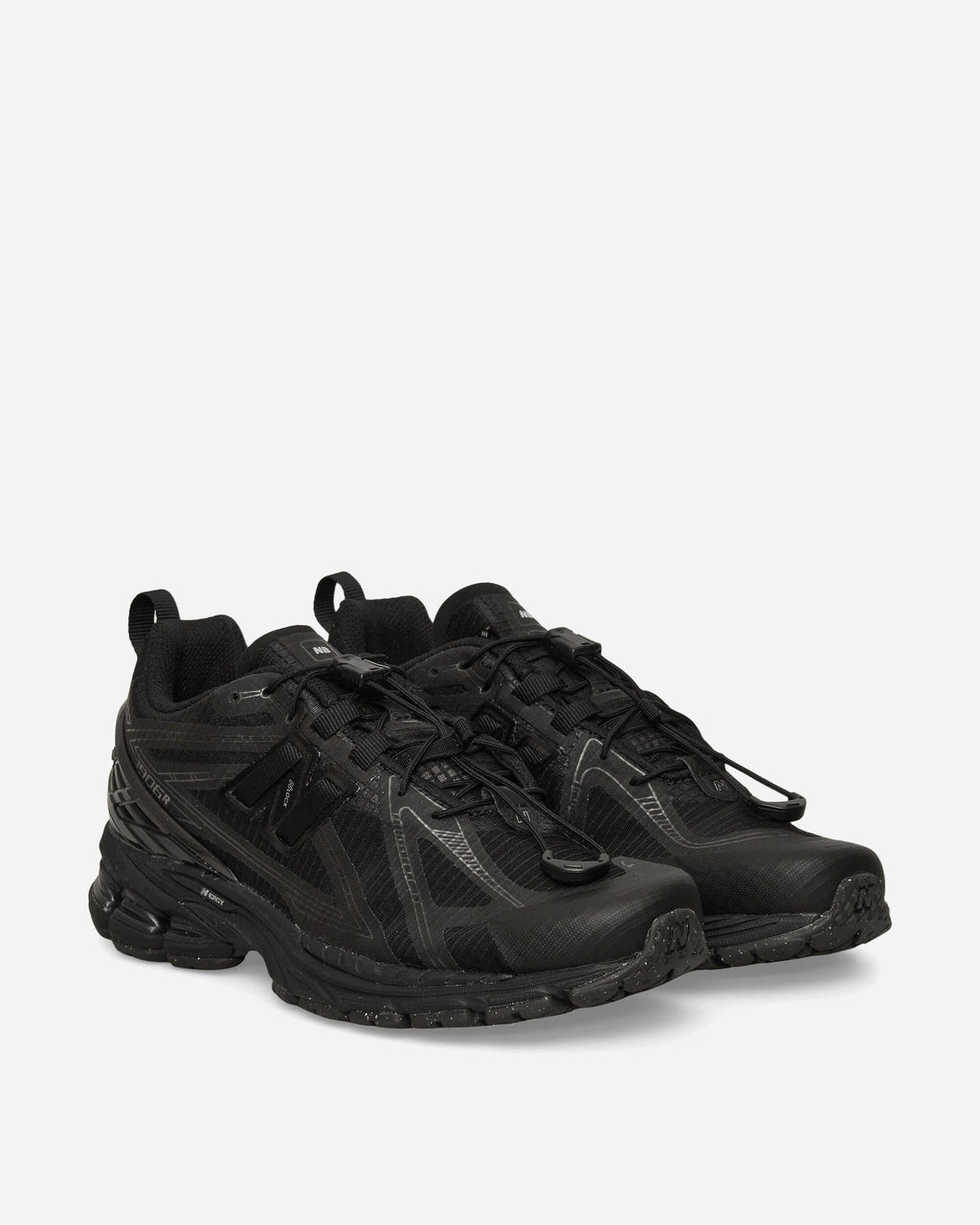 1906r Sneakers Black New balance – Гарантія оригінальності – вид ззаду
