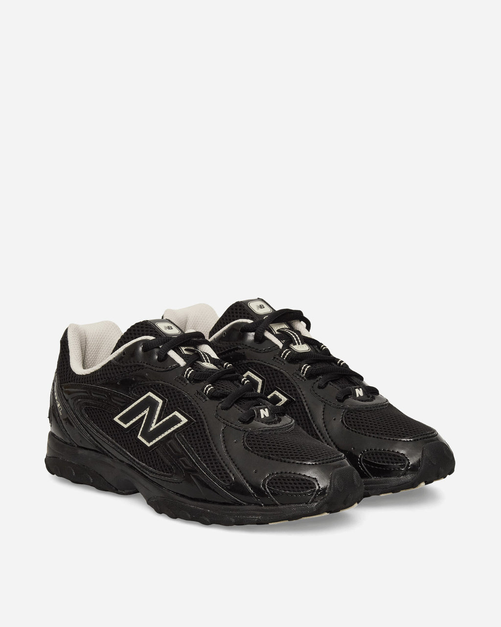 204l Sneakers Black New balance оригінал – Купити в Україні – вид ззаду