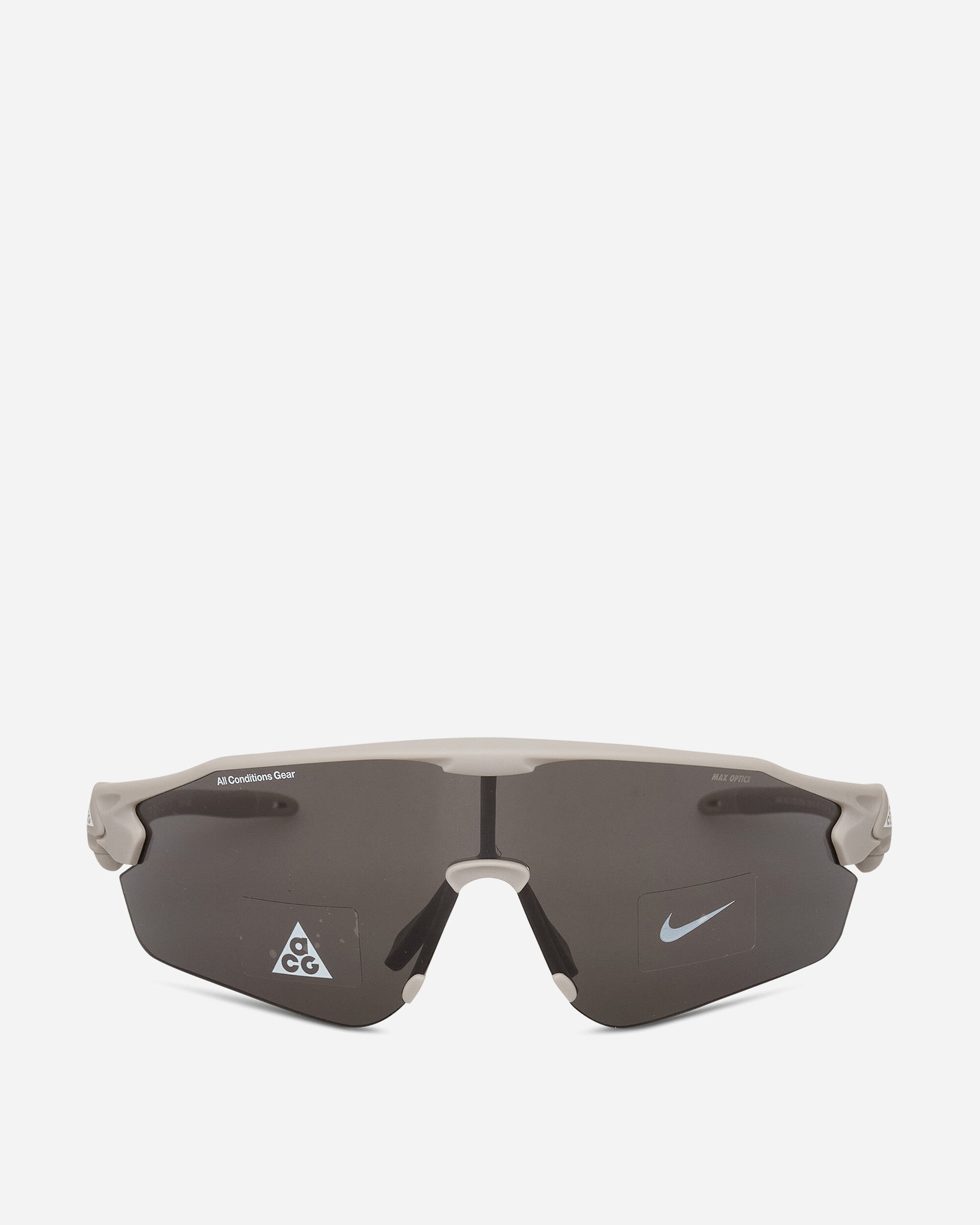 Acg Vista Peak Terrain Tint Sunglasses College Grey Nike оригінал – Купити в Україні – боковий вид - NIKE