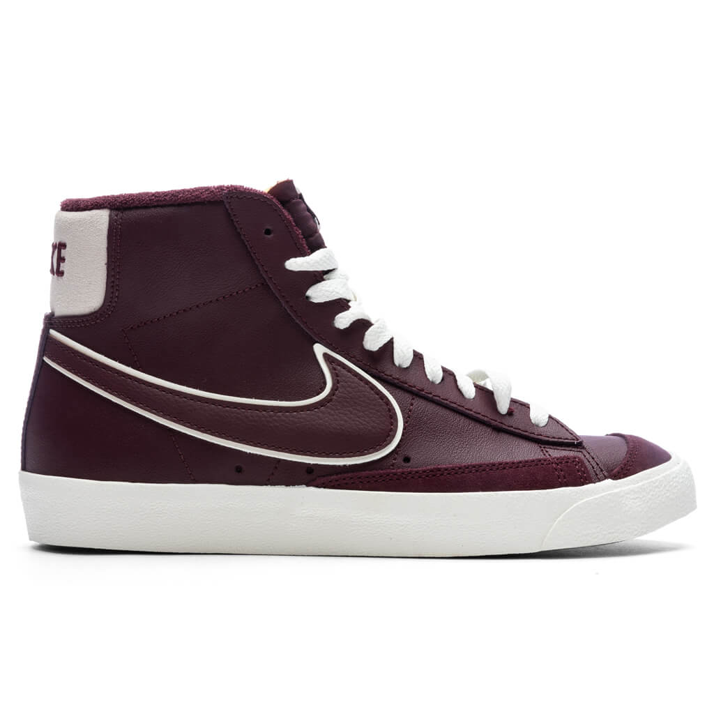 Оригінальна Blazer MID 77 Prm Nike – боковий вид