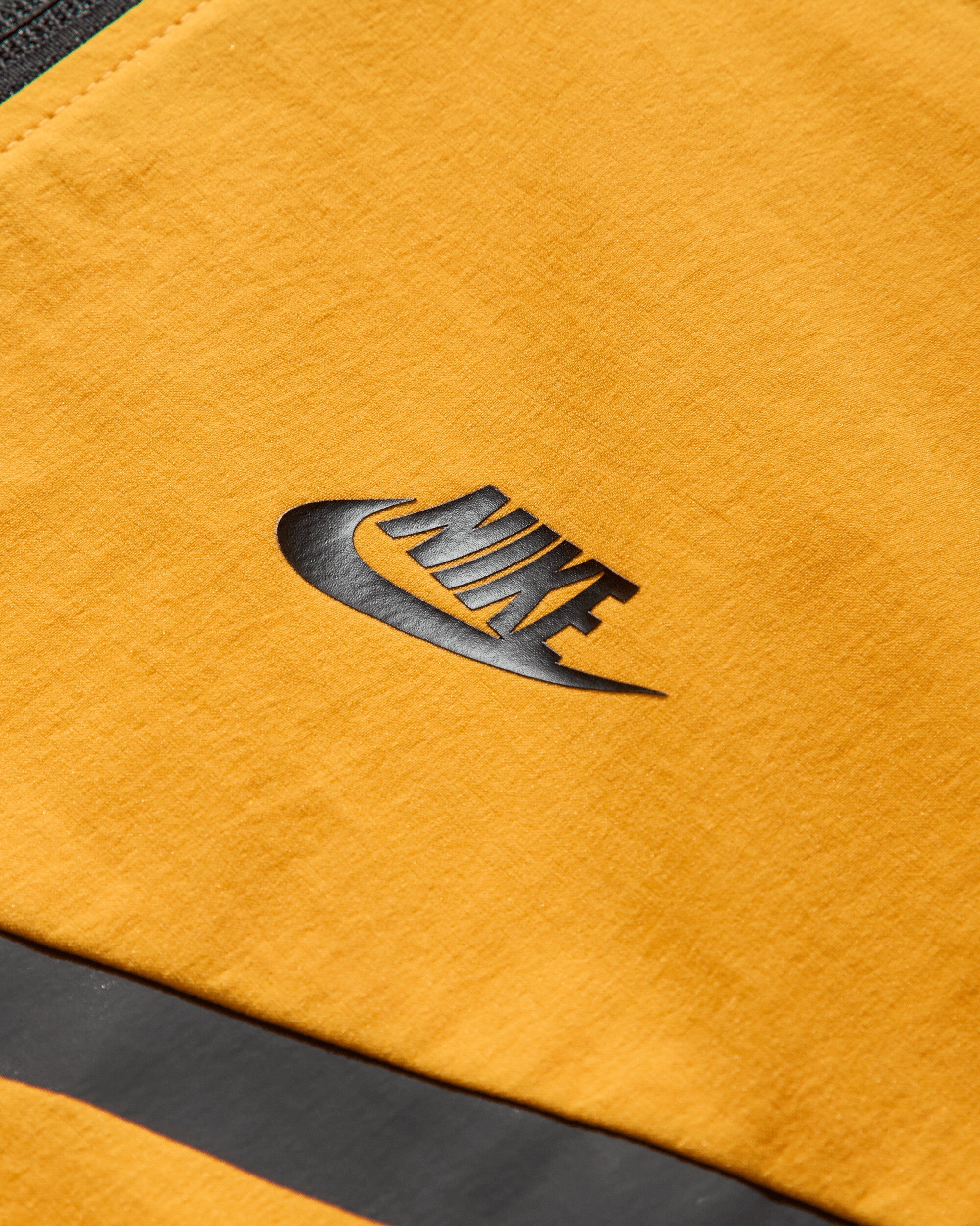 Mens Tech Woven Windrunner Full-Zip Jacket Sundial Nike оригінал – Купити в Україні – детальний вид - NIKE