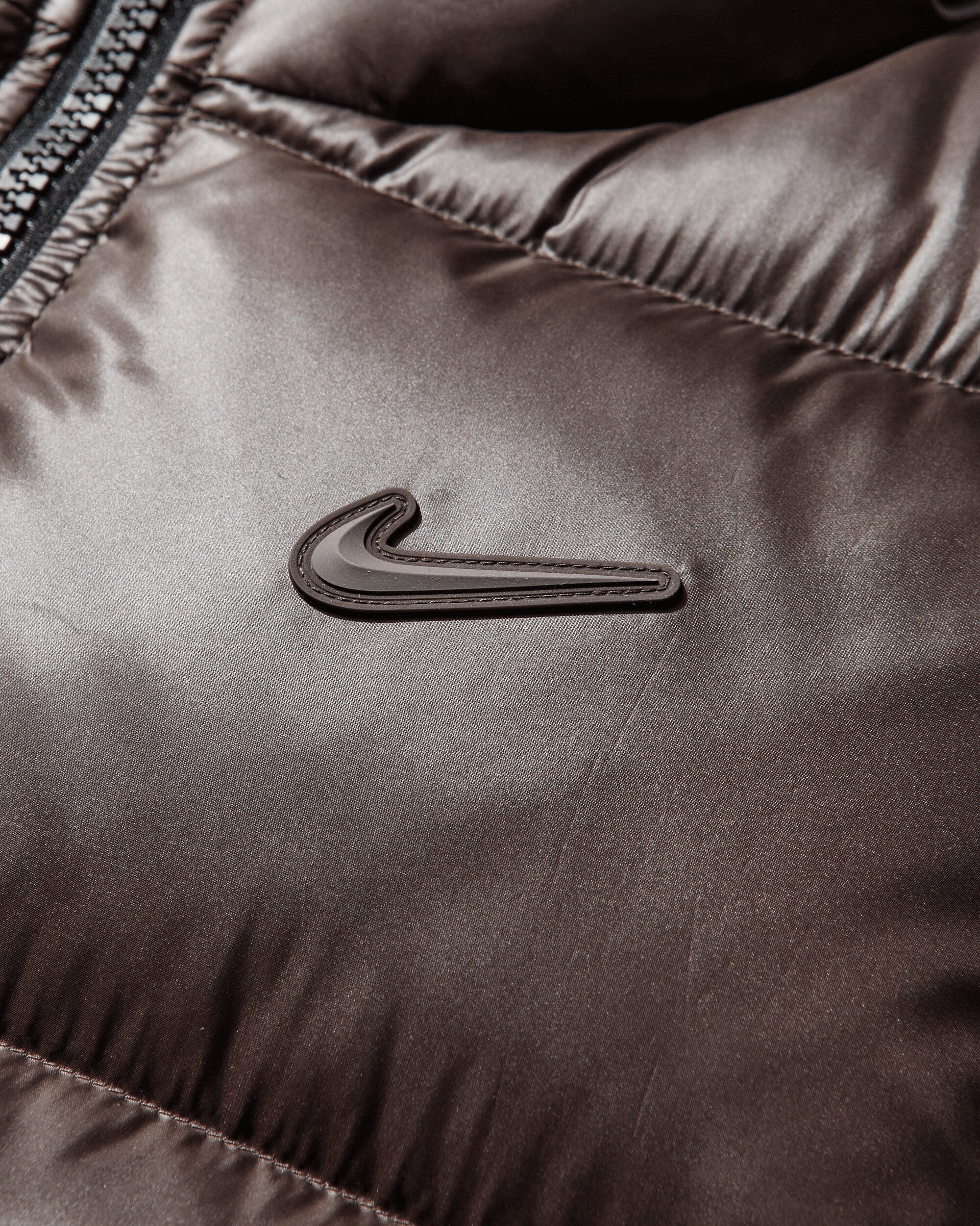Mens Nocta Sunset Puffer Jacket Baroque Brown Nike оригінал – Купити в Україні – збільшений вид - NIKE