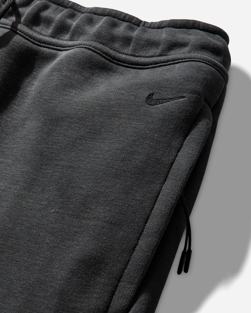 Mens Tech Fleece Oversized Fit Shorts Anthracite Nike – Гарантія оригінальності – детальний вид