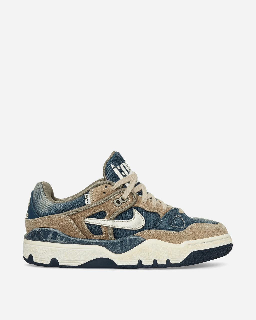 Оригінальна Levis X Nigo Air Force 3 Low Sneakers Olive Grey Nike – боковий вид