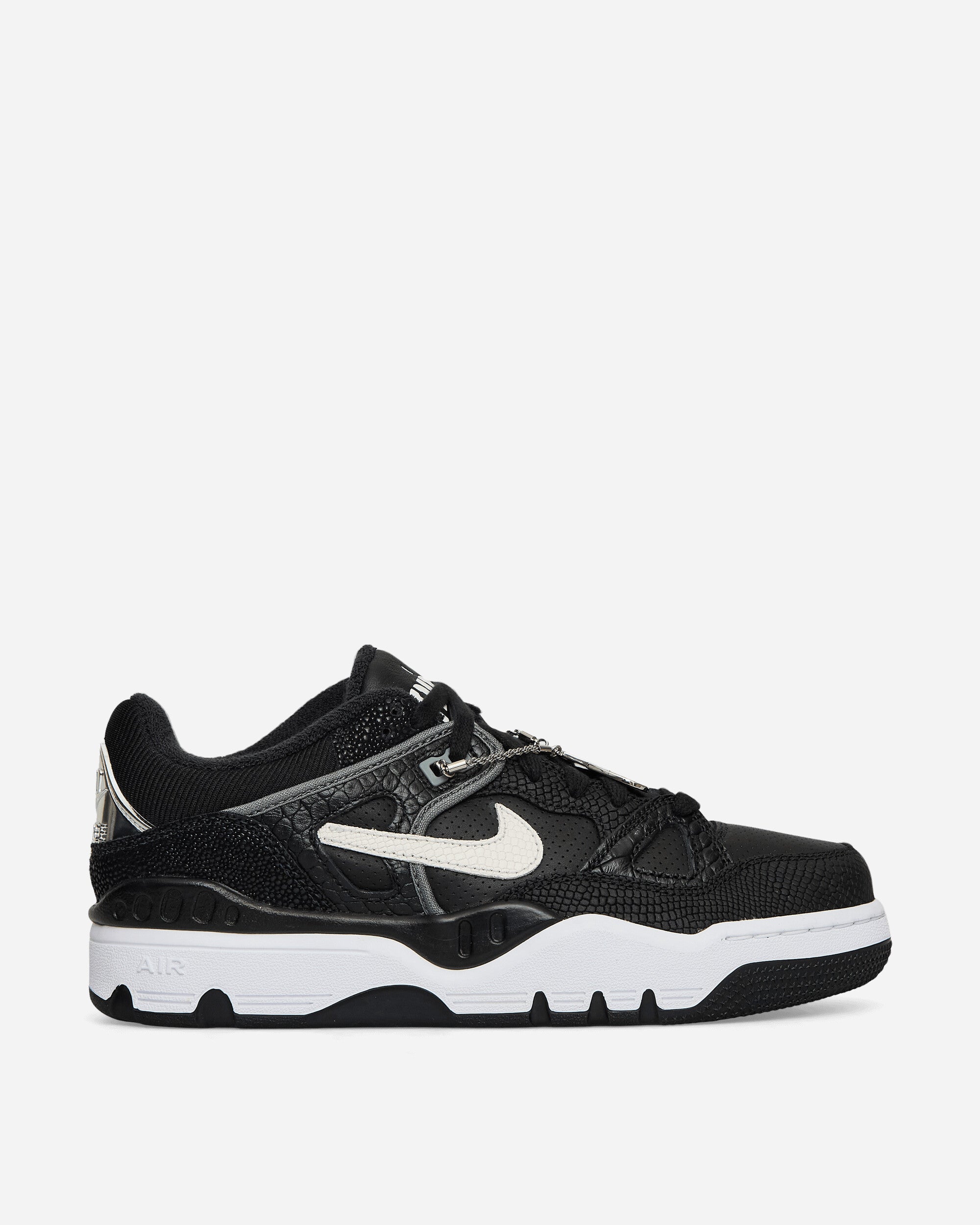 Оригінальна Nigo Air Force 3 Low Sneakers Black Nike – боковий вид