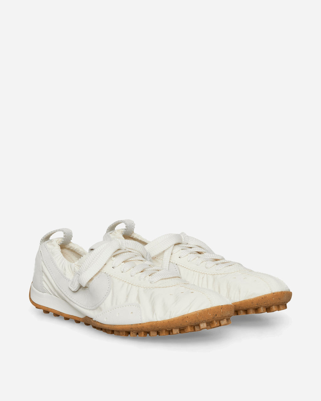 Оригінальна Womens Jacquemus Moon Shoe Sneakers Soft Pearl Nike – вид ззаду