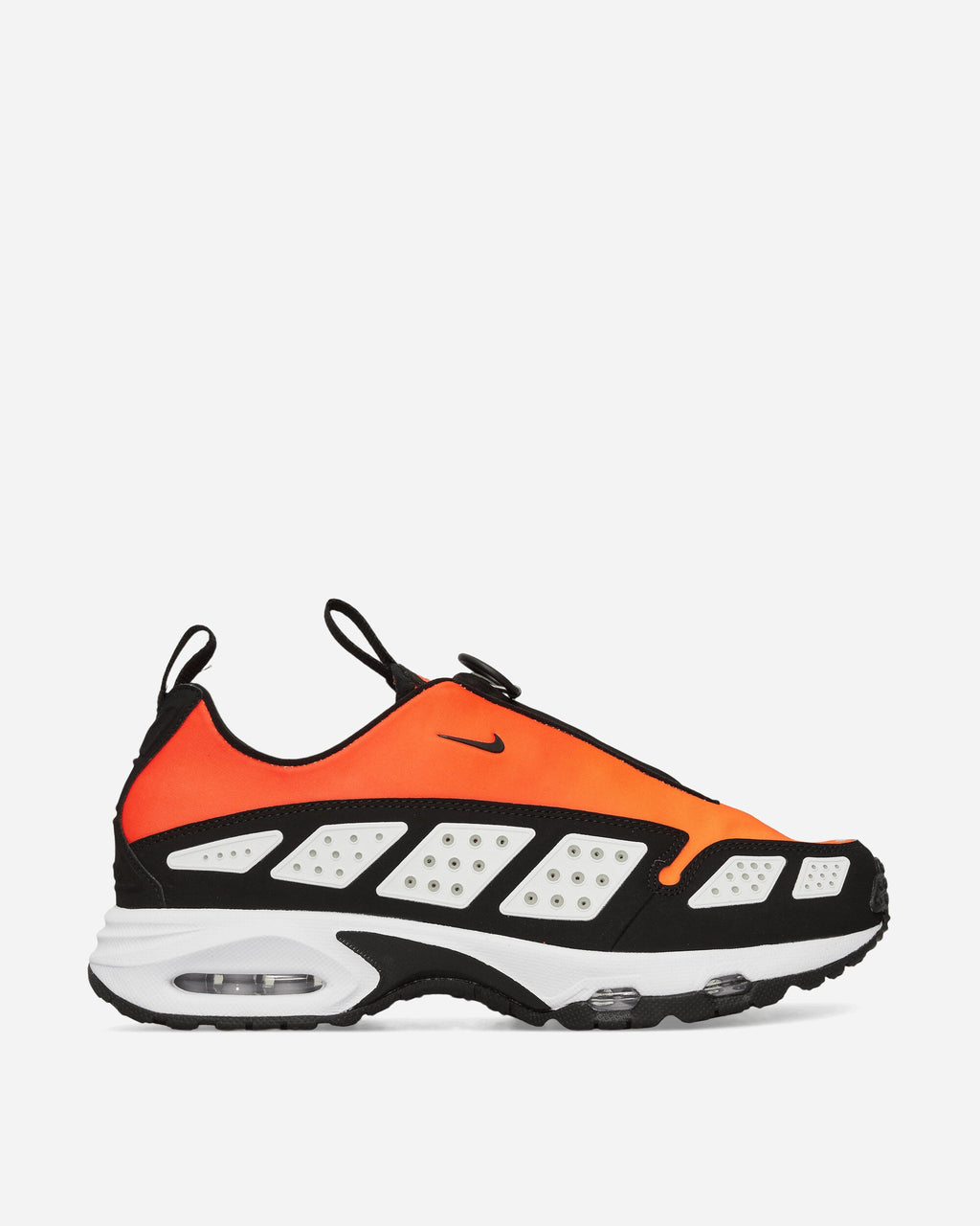 Оригінальна Womens Air Max Sndr Sneakers Bright Crimson Nike – боковий вид