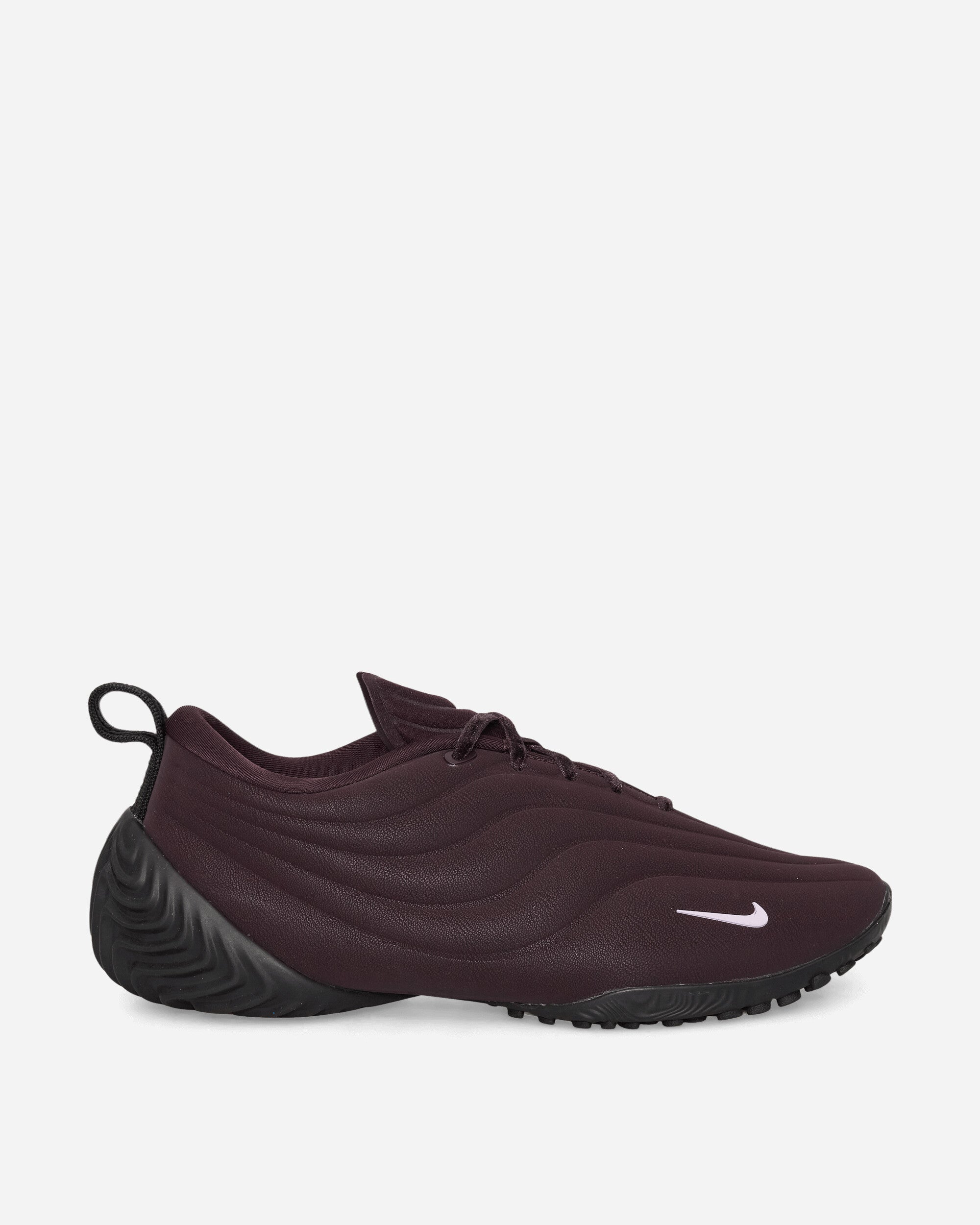 Womens Astra Ultra Sneakers Port Wine Nike оригінал – Купити в Україні – боковий вид - NIKE