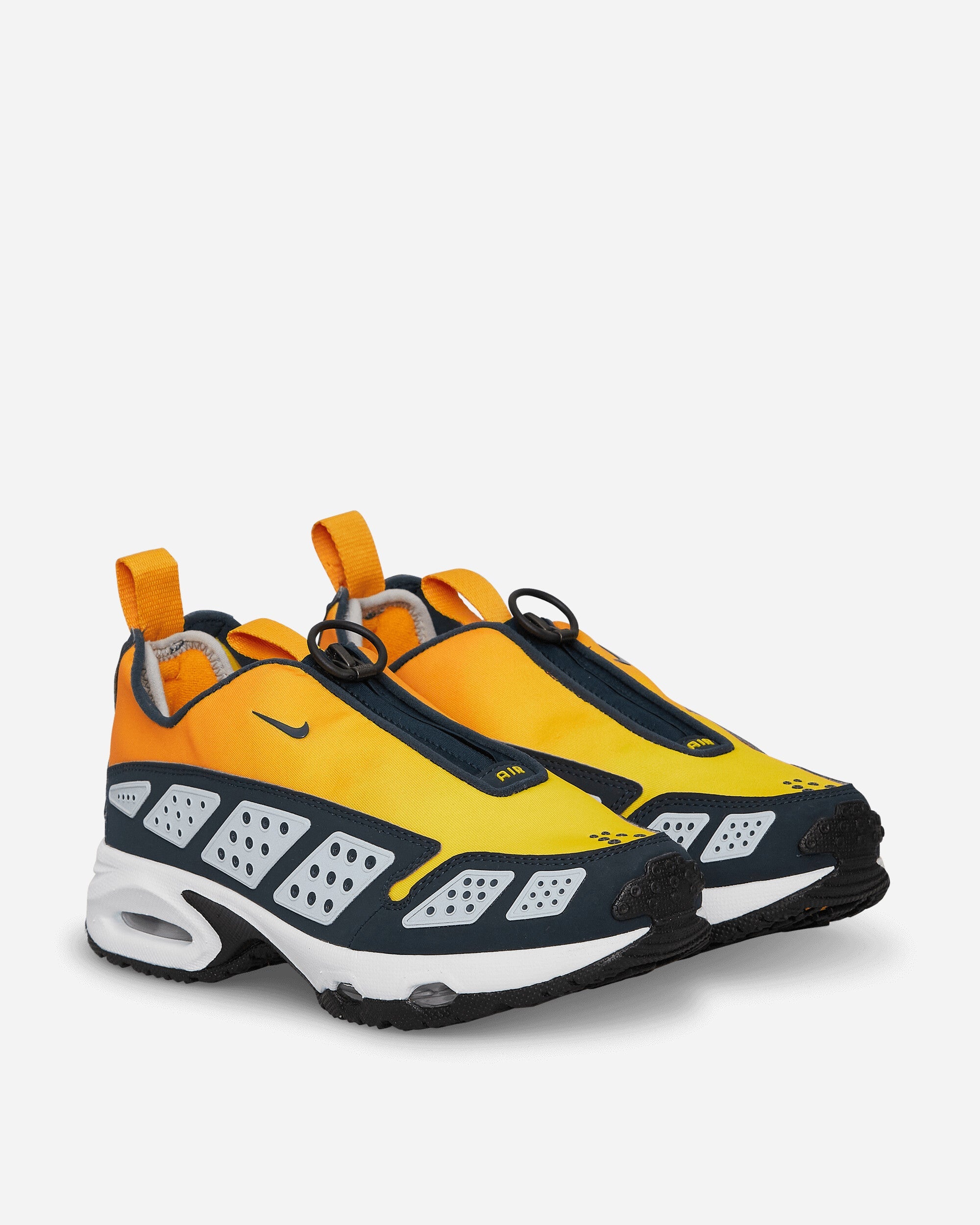 Womens Air Max Sndr Sneakers Canyon Gold Nike – Гарантія оригінальності – детальний вид - NIKE