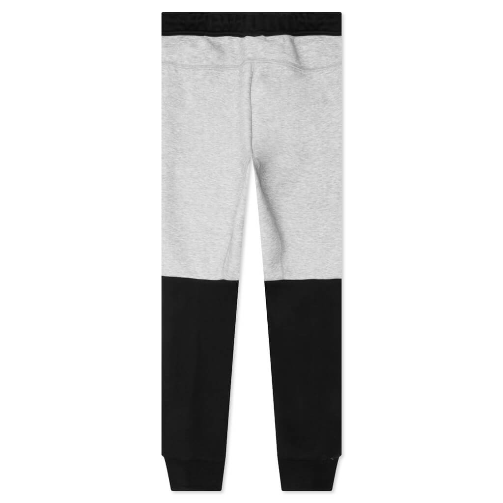 Оригінальна Sportswear Tech Fleece Slim Fit Joggers Nike – вид ззаду