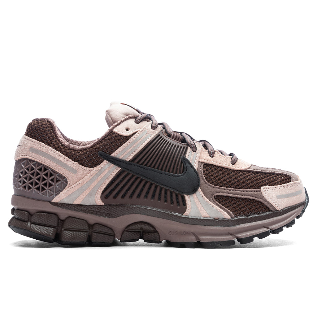 Оригінальна Womens Zoom Vomero 5 Nike – боковий вид