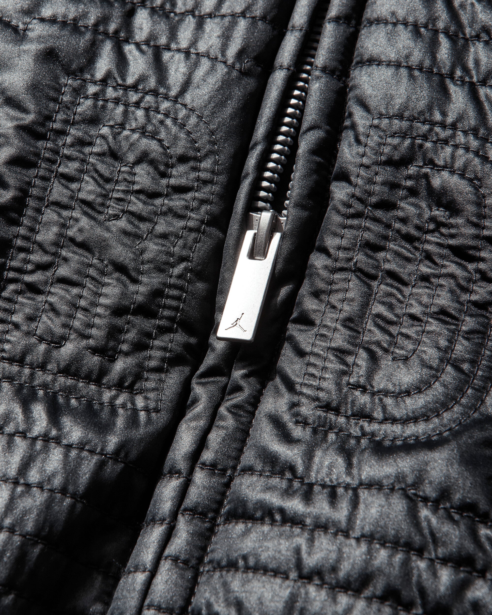 Оригінальна Mens Flight Nylon Varsity Jacket Black Nike – детальний вид