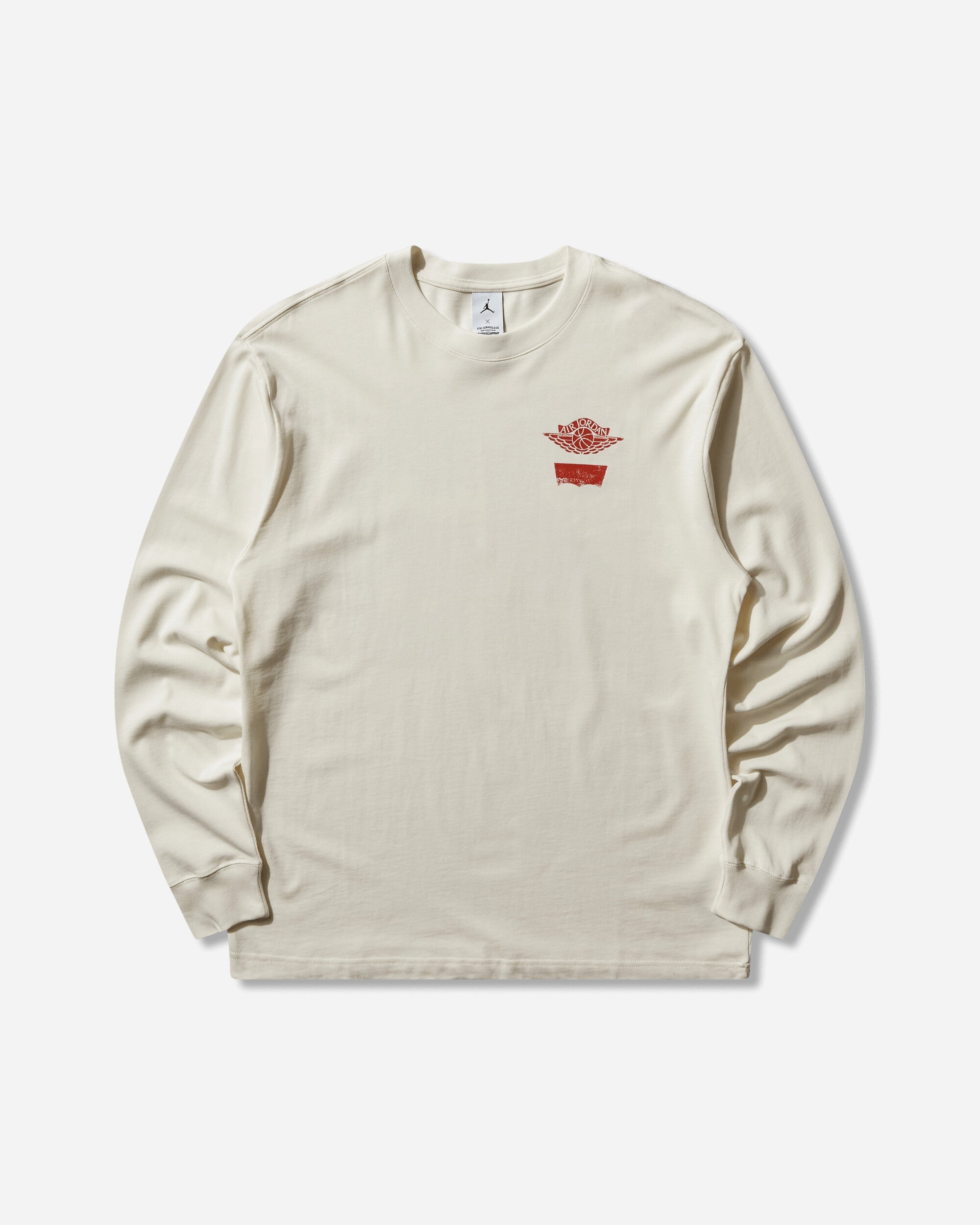Оригінальна Levis Graphic Longsleeve T-Shirt Pale Ivory Nike – боковий вид