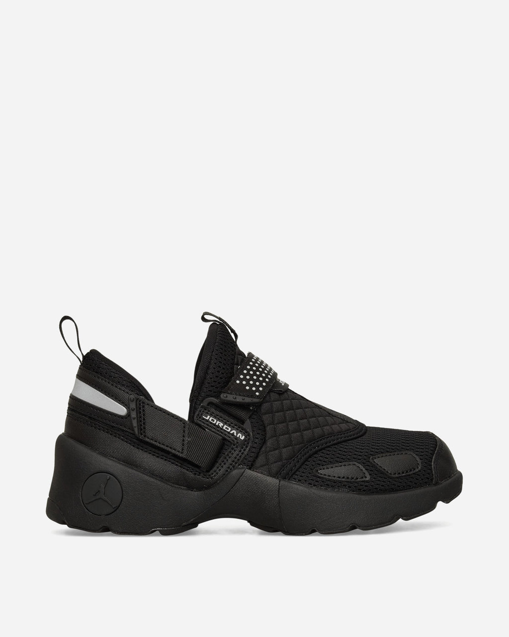 Оригінальна Womens Jordan Trunner LX Sneakers Black Nike – боковий вид