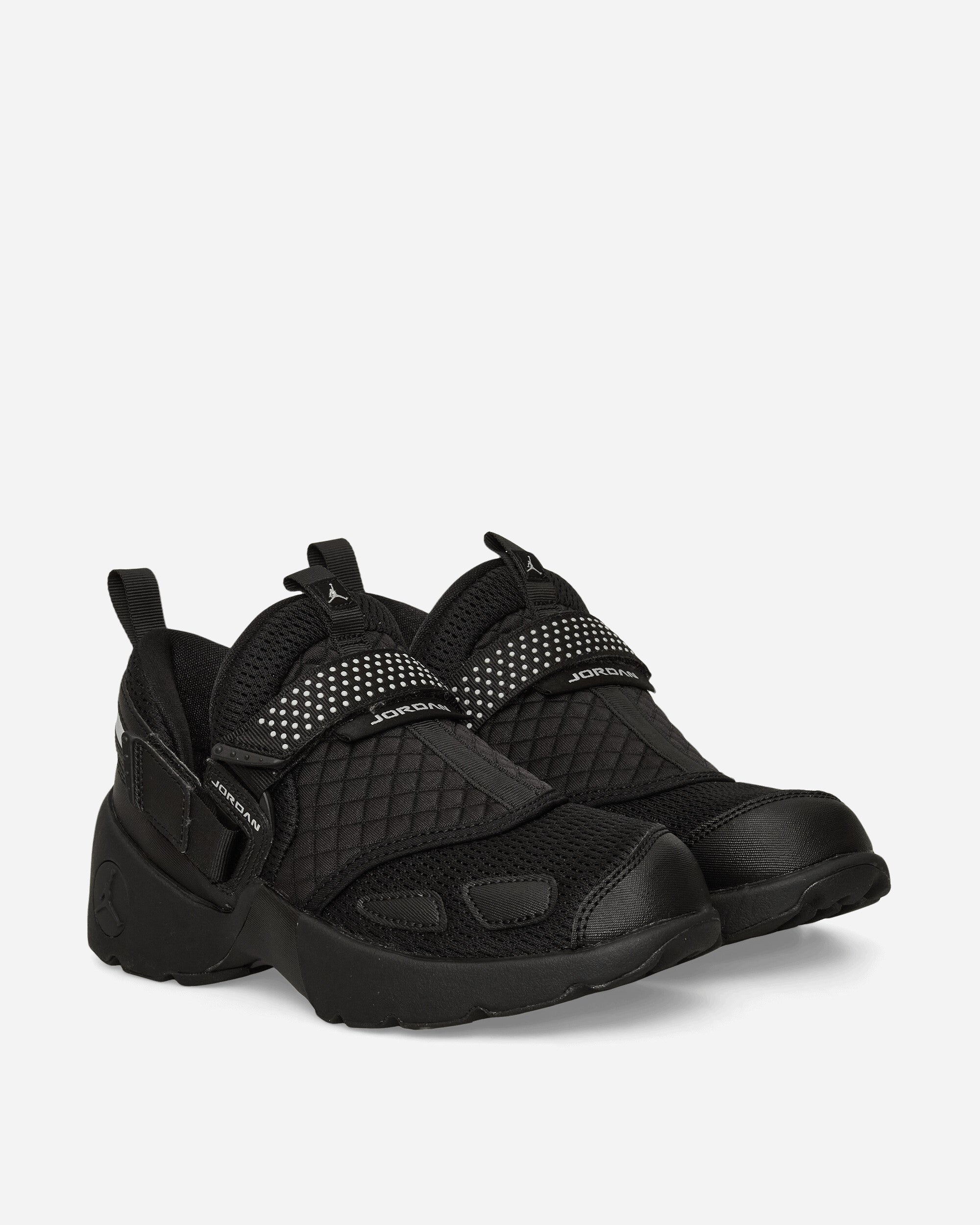 Оригінальна Womens Jordan Trunner LX Sneakers Black Nike – вид ззаду