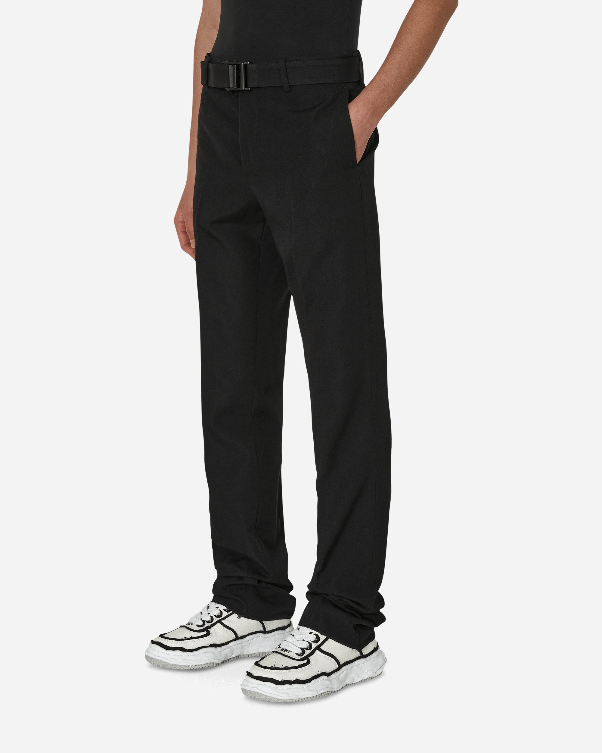 Оригінальна Buckle Dry Wool Slim Pants Black Off-white – вид ззаду