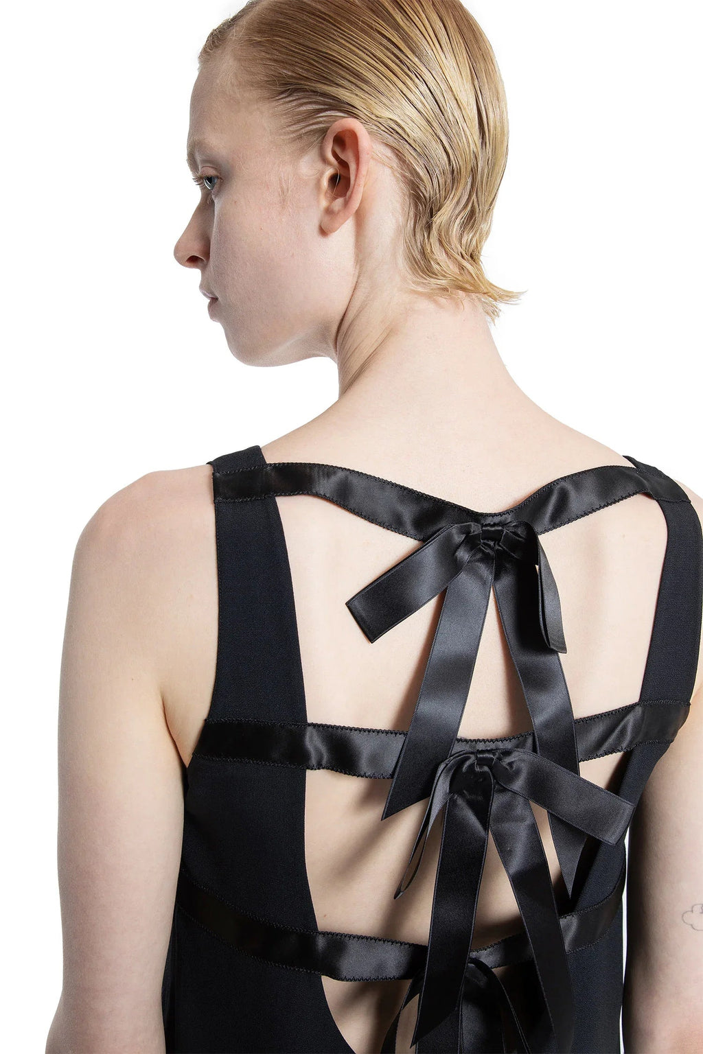 Оригінальна Woman Black Dresses Prada – збільшений вид