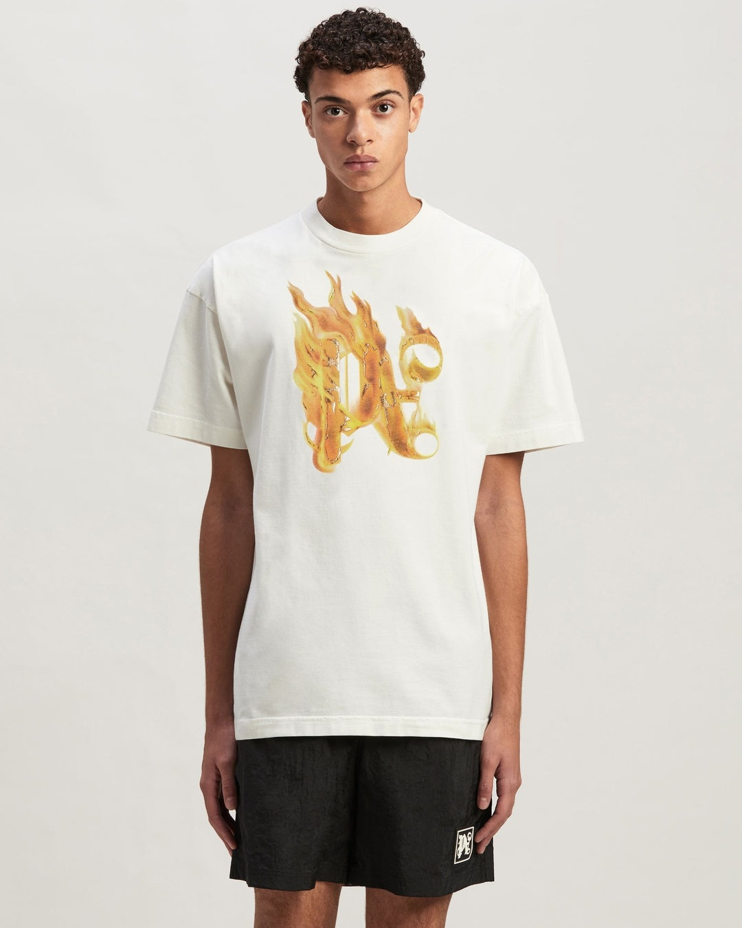 Burning Monogram White T-Shirt Palm angels оригінал – Купити в Україні – вид ззаду - PALM ANGELS
