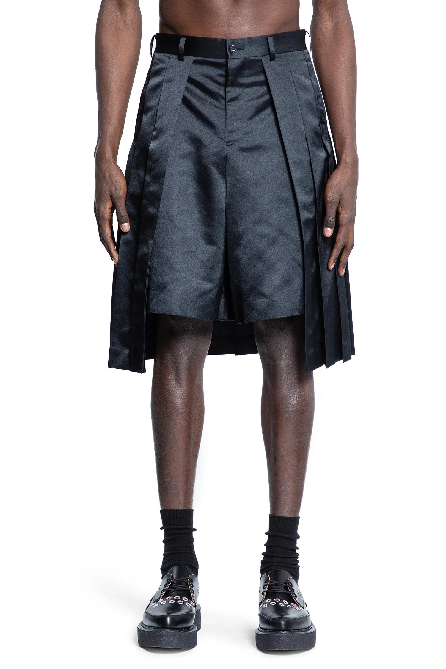 Оригінальна Plus Man Black Shorts & Skirts Comme des garcons – вид ззаду