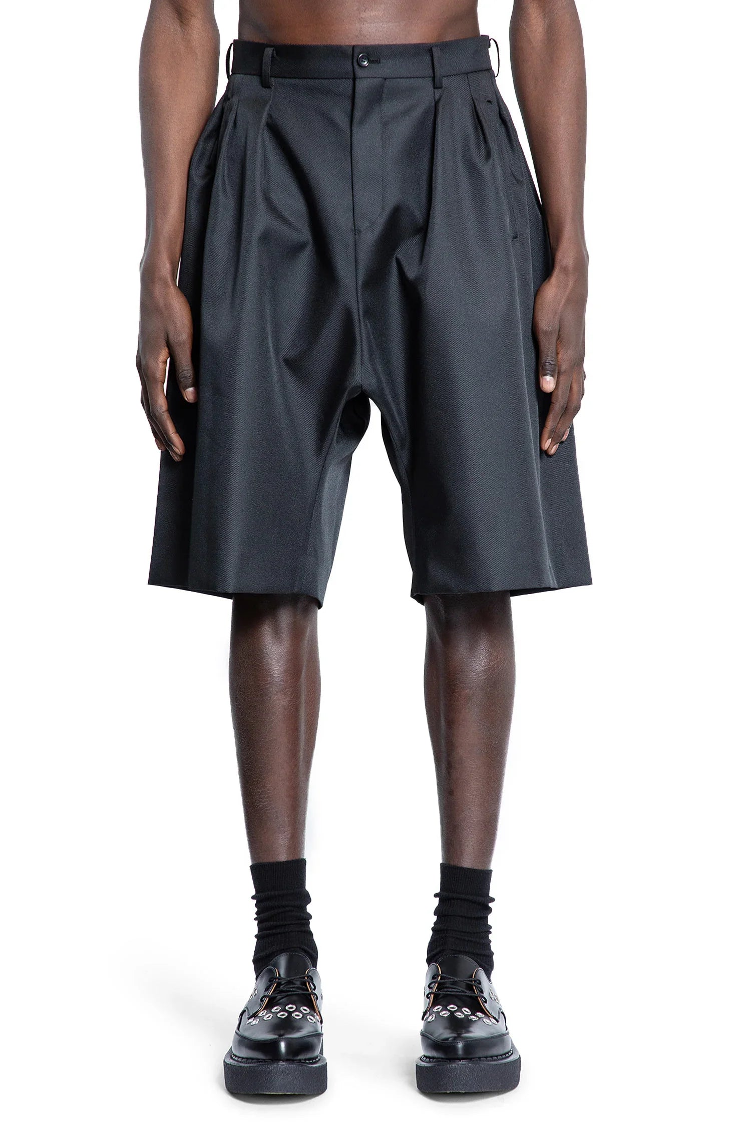 Оригінальна Plus Man Black Shorts & Skirts Comme des garcons – вид ззаду
