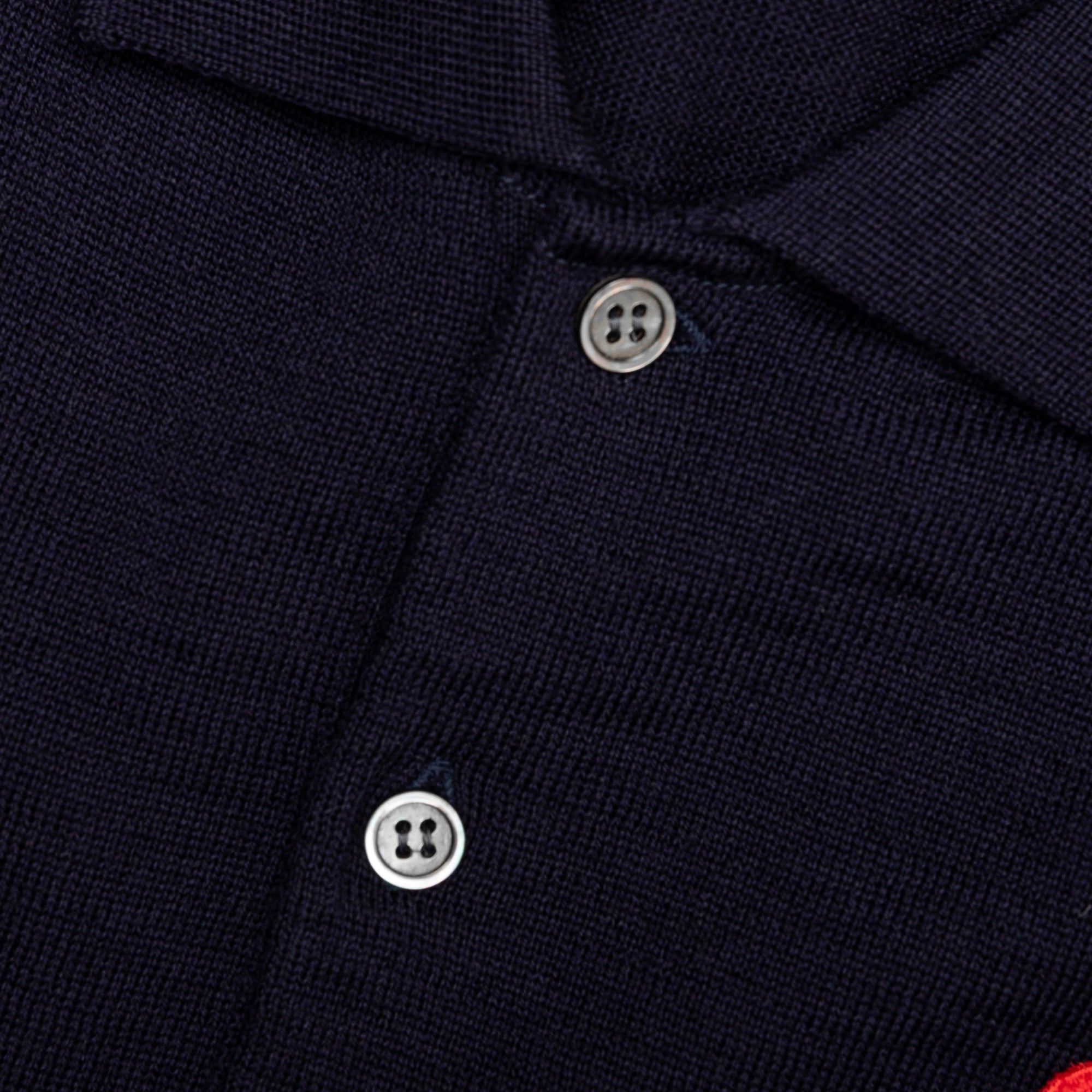 Red Emblem S Comme des garcons – Гарантія оригінальності – збільшений вид