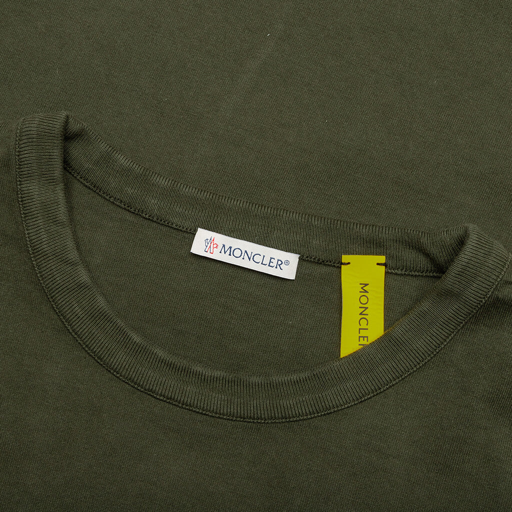 Оригінальна X Salehe Bembury Logo T Shirt Olive Moncler – детальний вид