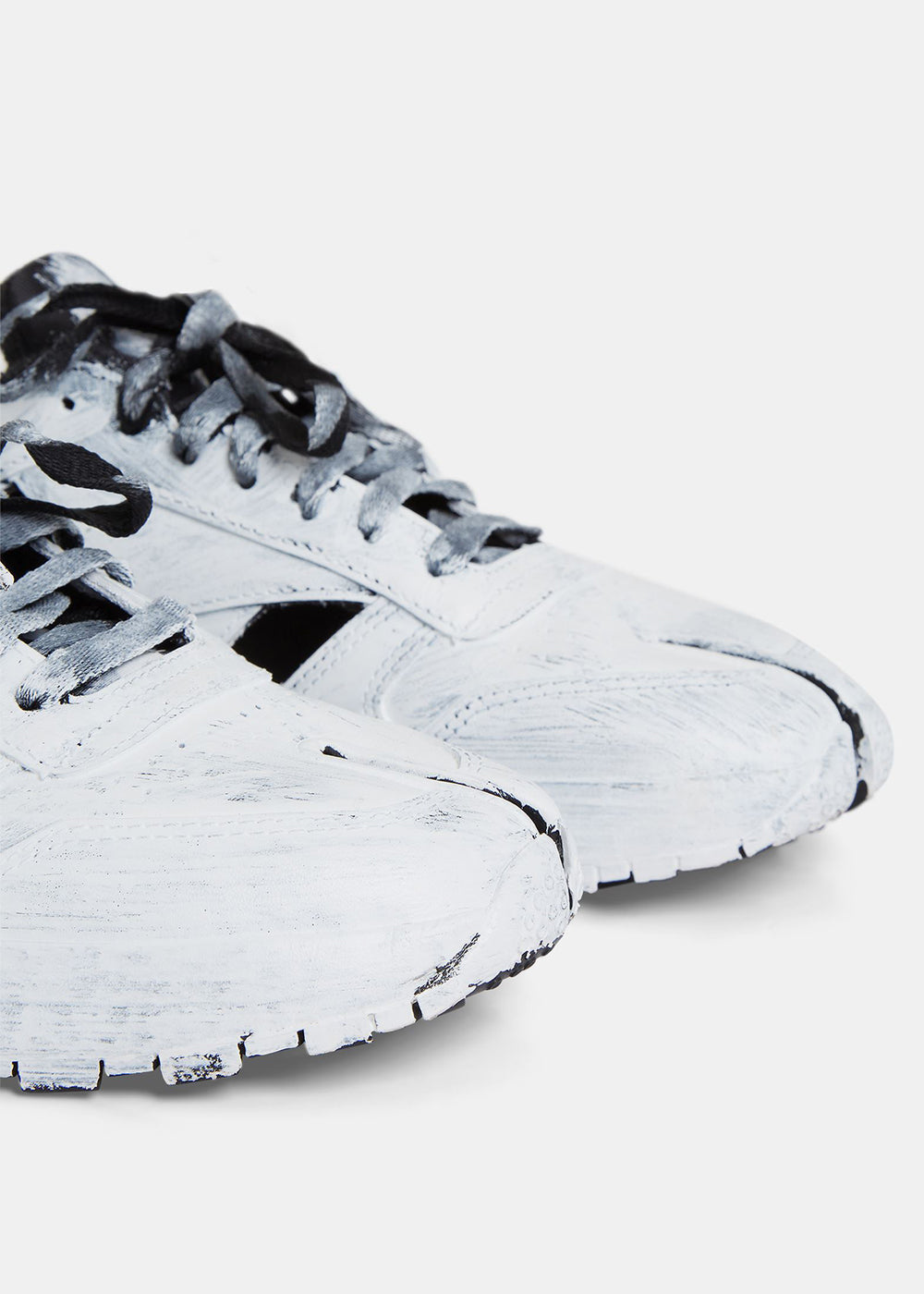 White Painted Reebok Edition Tabi Sneakers Maison margiela оригінал – Купити в Україні – збільшений вид
