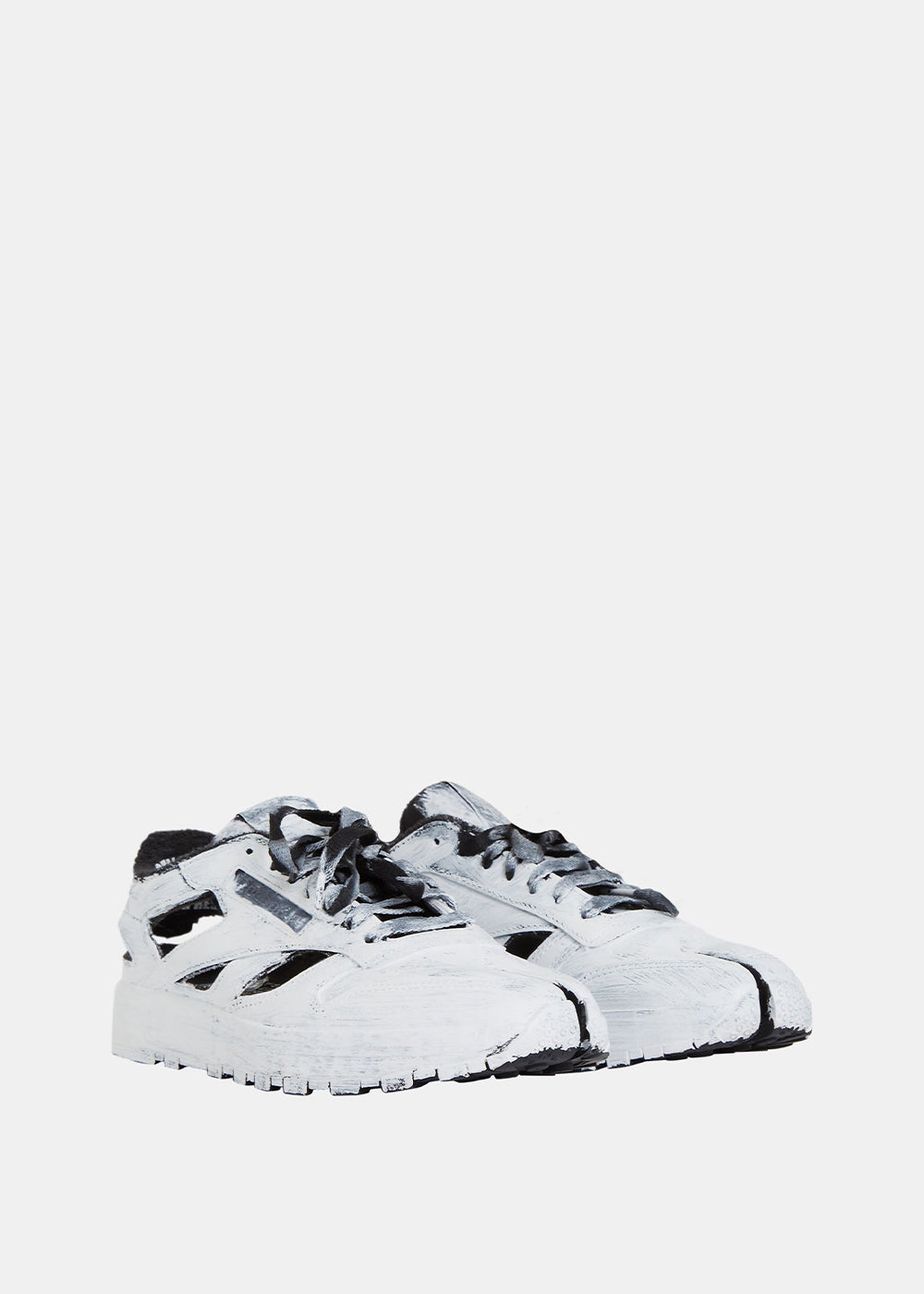 White Painted Reebok Edition Tabi Sneakers Maison margiela оригінал – Купити в Україні – вид ззаду