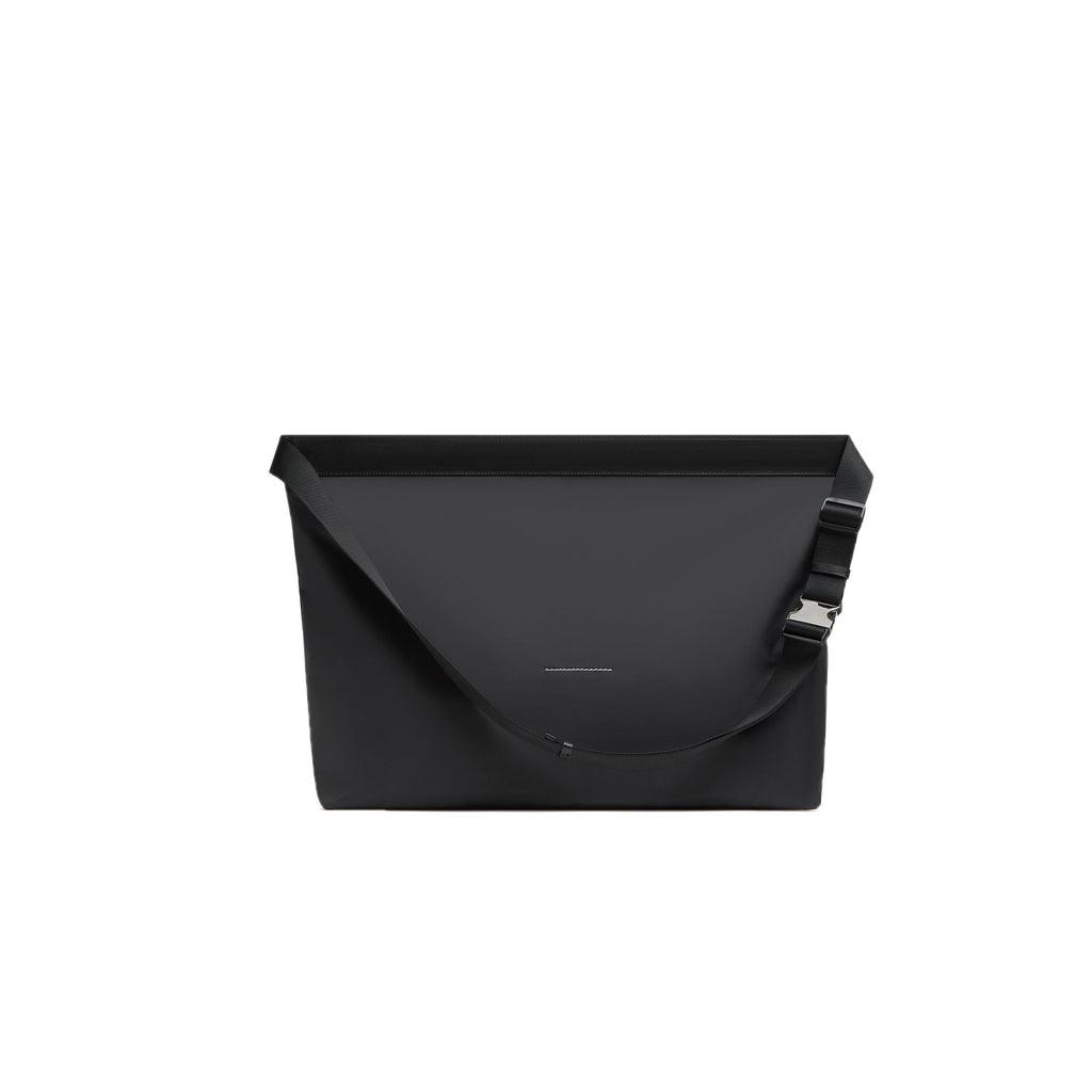 Оригінальна Womens Utility Roll Top Weekender Bag Maison margiela – вид ззаду