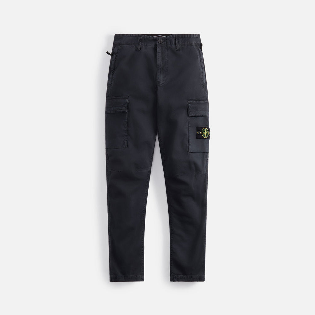 Оригінальна Stretch Broken Twill Garment Dyed Cargo Pant Charcoal Stone island – боковий вид