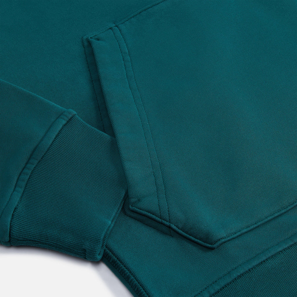 Оригінальна Brushed Cotton Fleece Garment Dyed Hoodie Bottle Green Stone island – збільшений вид