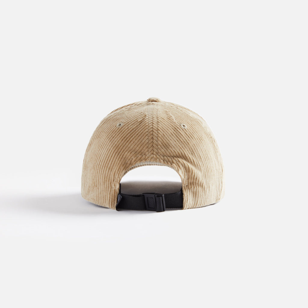 Оригінальна Cap Biscuit Stone island – вид ззаду