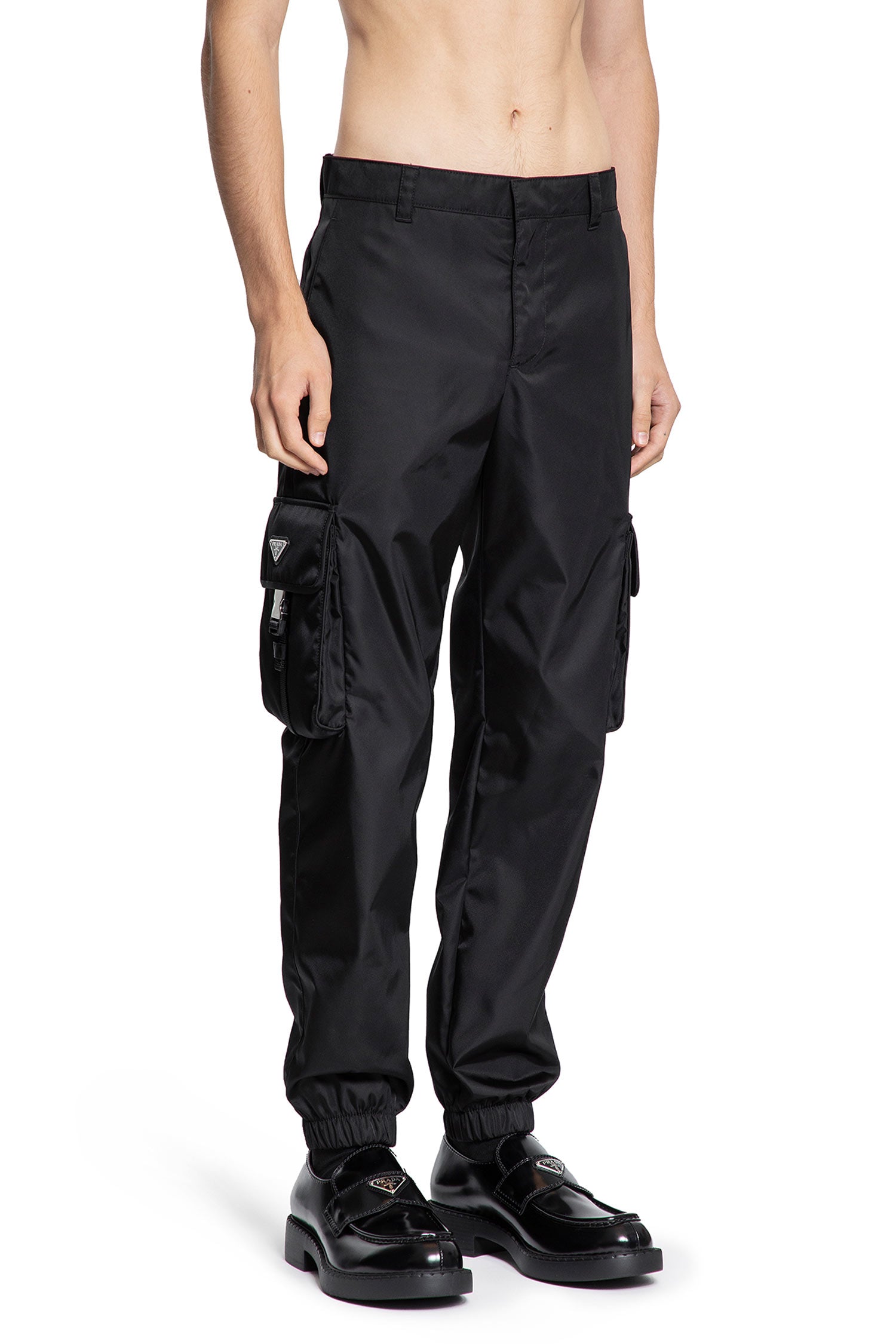 Re-Nylon Cargo Trousers Prada – Гарантія оригінальності – детальний вид