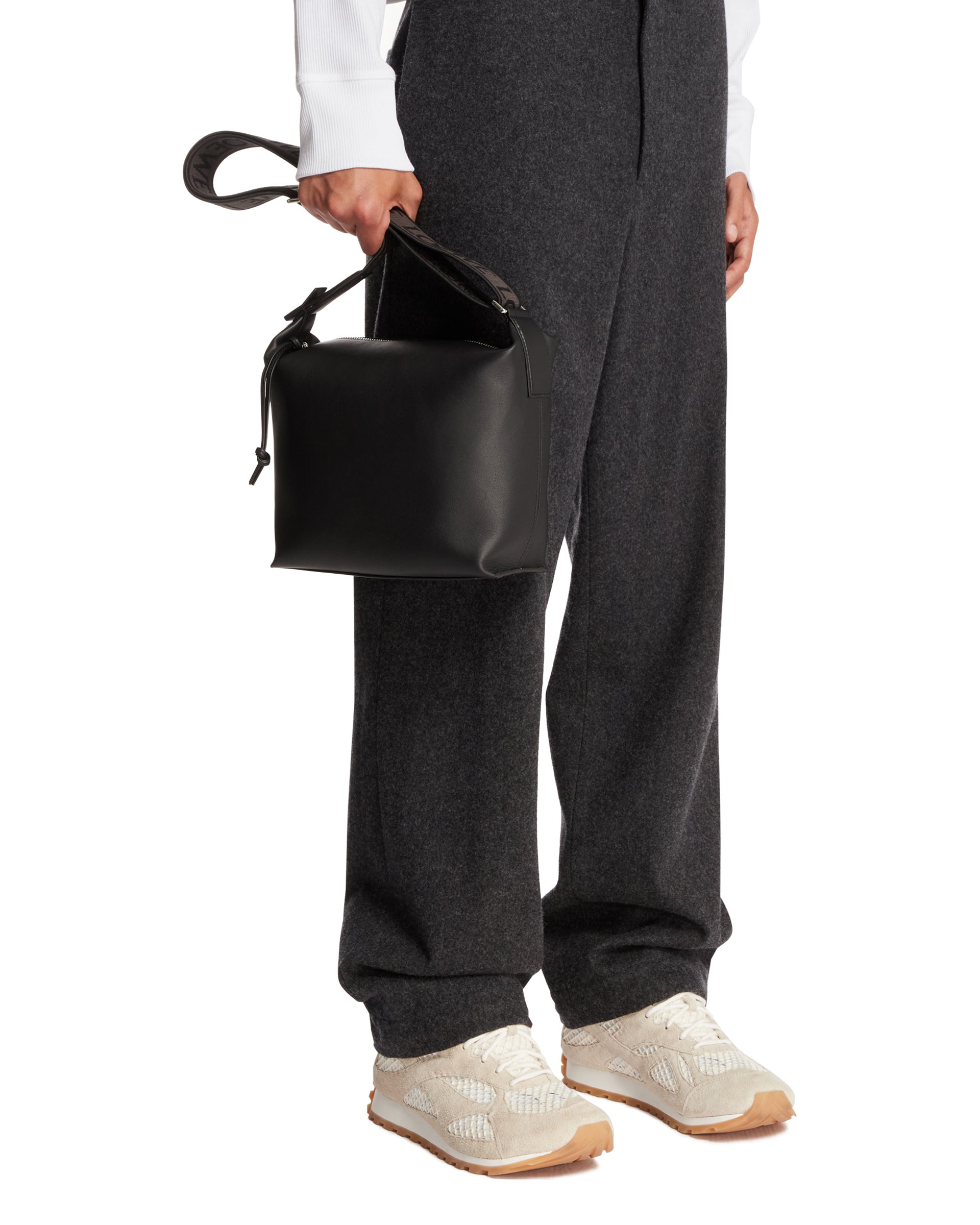 Black Cubi Shoulder Bag Loewe оригінал – Купити в Україні – детальний вид