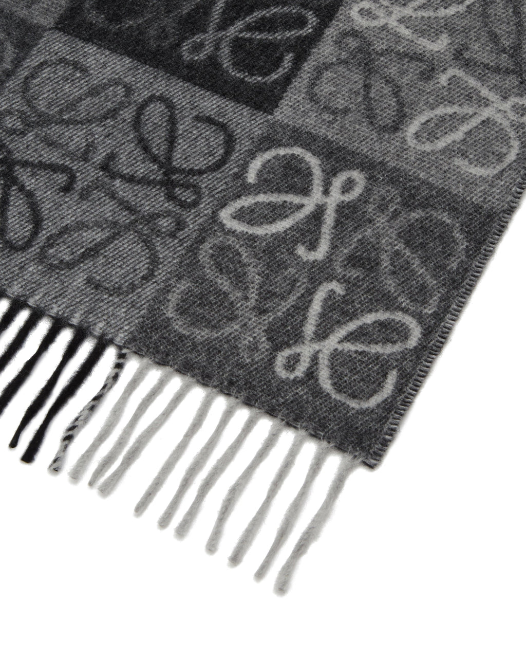 Gray Large Anagram Scarf Loewe – Гарантія оригінальності – збільшений вид