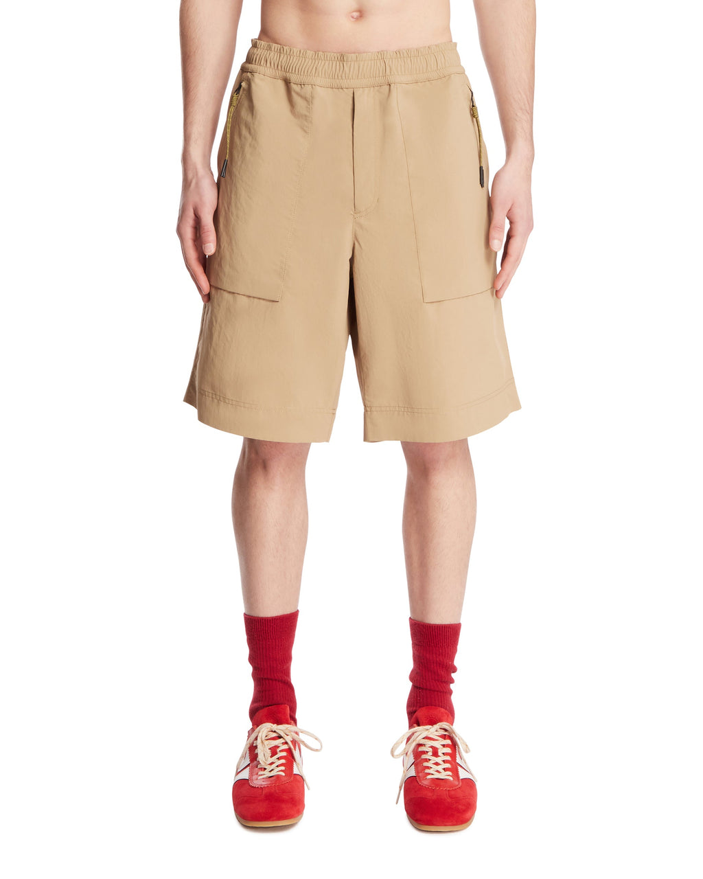 Оригінальна Beige Froisse Shorts Moncler – боковий вид