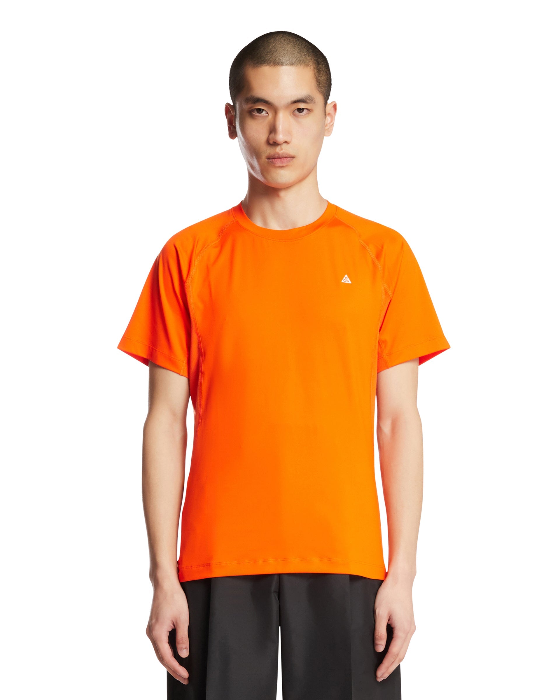 Orange Wildsee T-Shirt Nike – Гарантія оригінальності – боковий вид