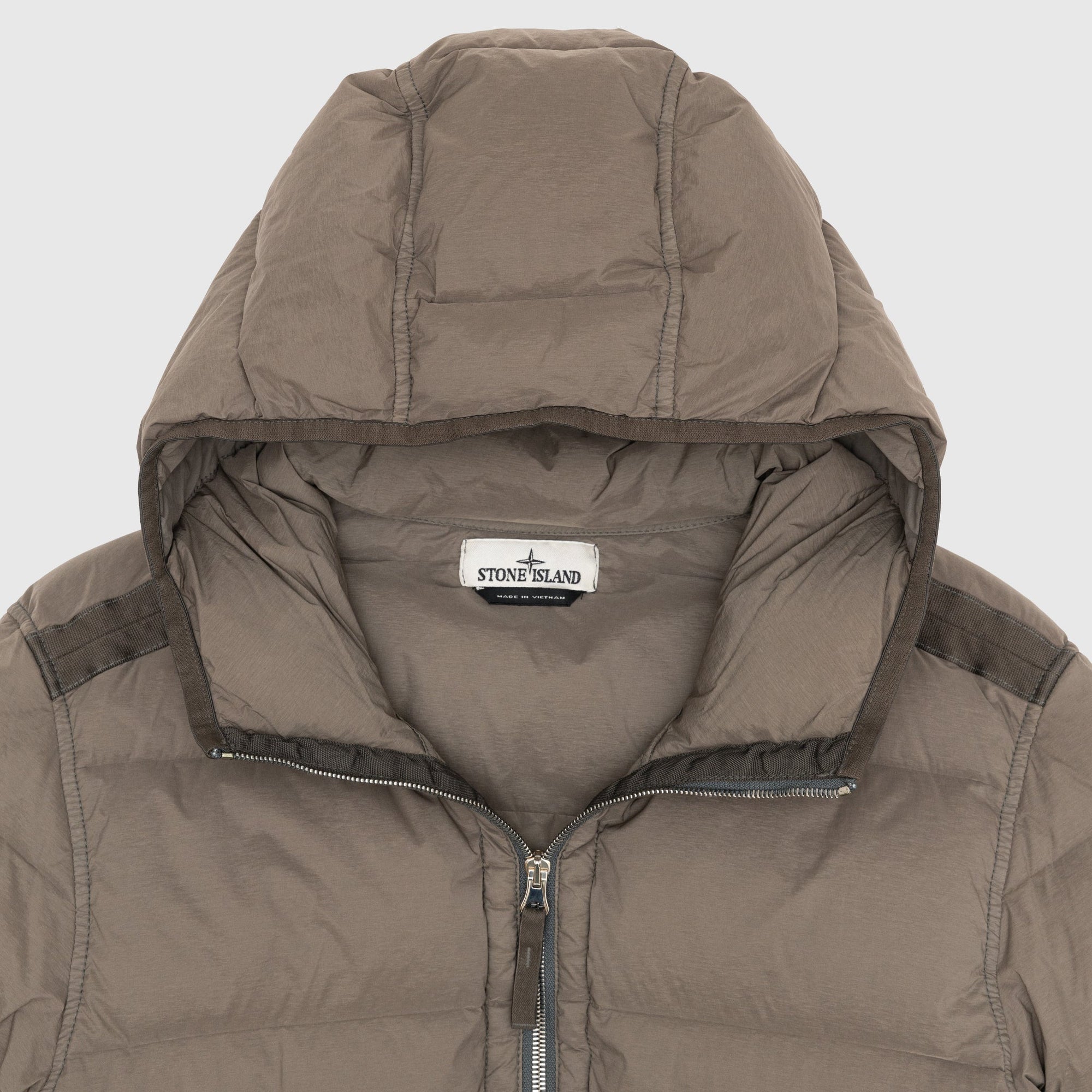 Seamless Tunnel Nylon Down-Tc Hooded Jacket Stone island оригінал – Купити в Україні – вид ззаду