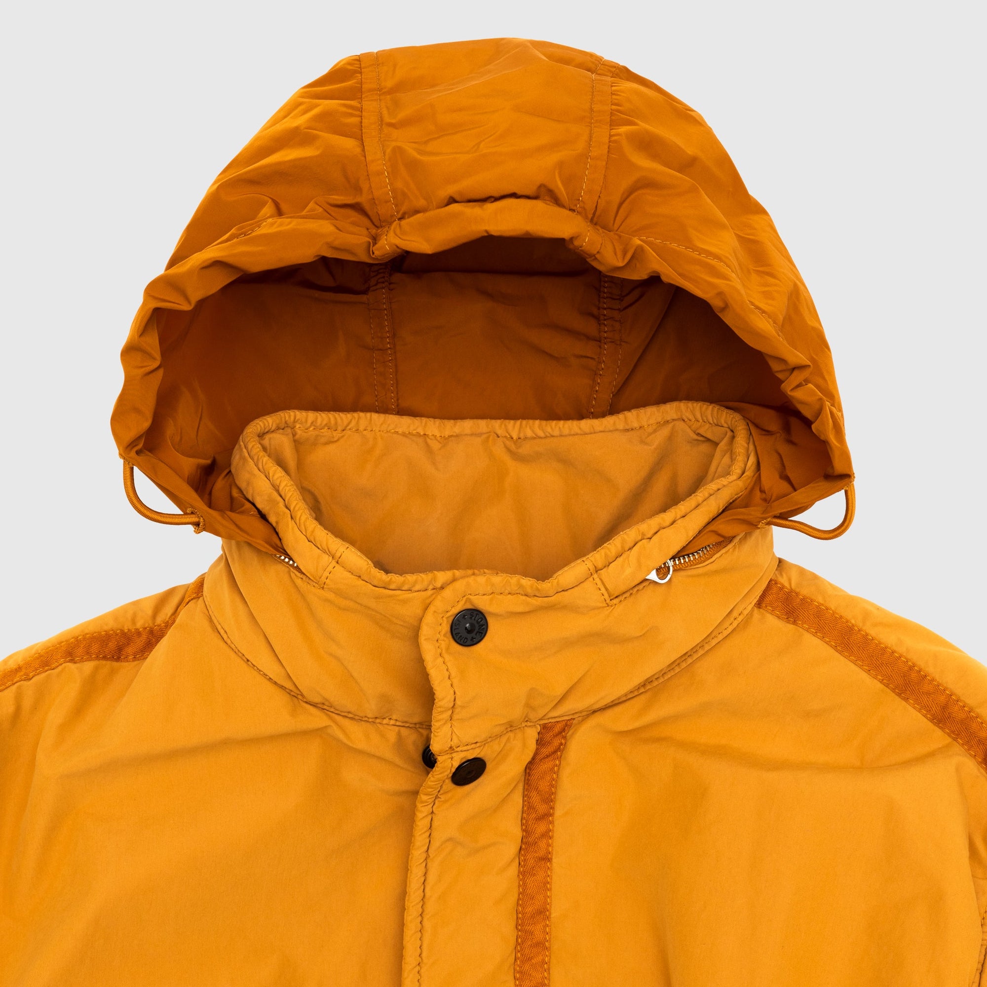 Stone island Outerwear оригінал | Швидка доставка Україна – вид ззаду